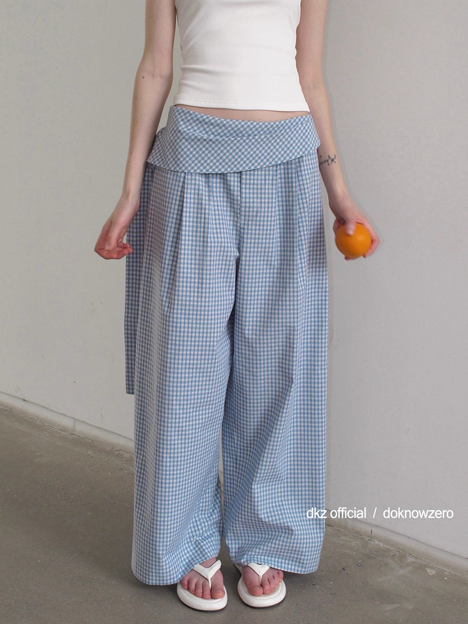 DKZ_OFFICIAL_Blue_Checkered_Wide_Leg_Trousers_With_Tie_Waist_MISSTT