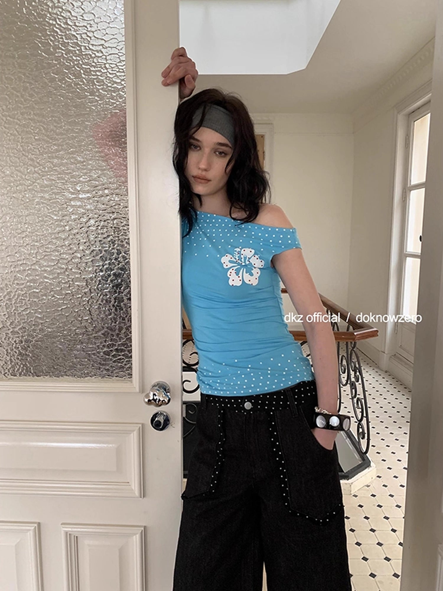 DKZ_OFFICIAL_Blue_Floral_Print_Asymmetrical_Sleeveless_Top_MISSTT