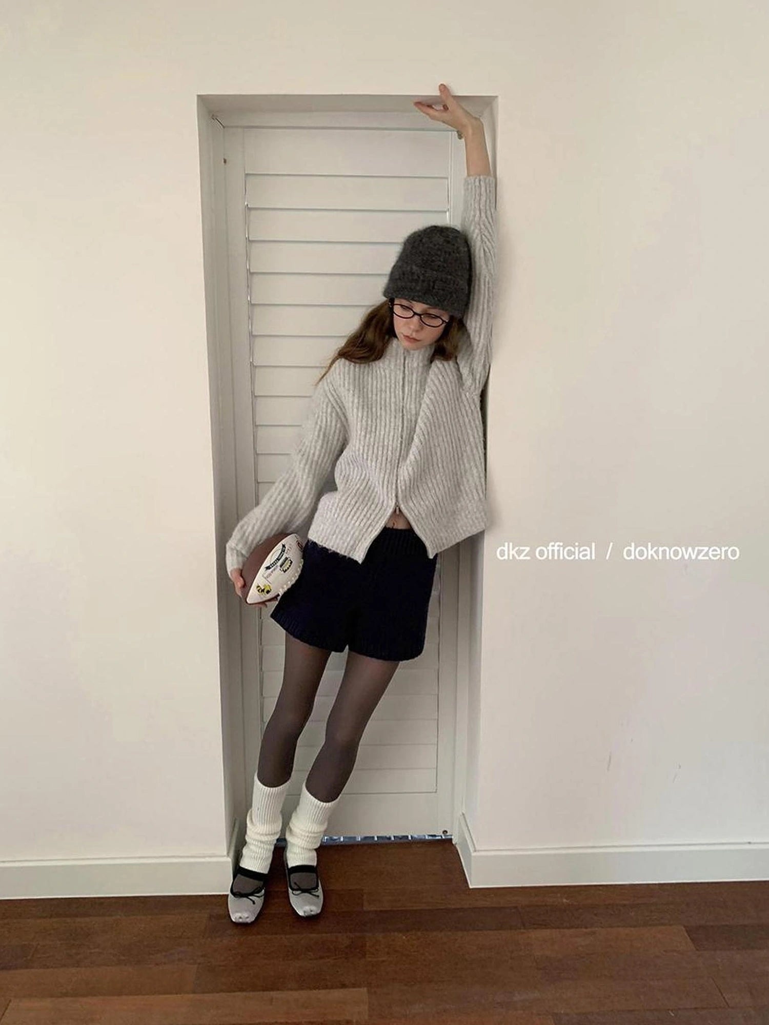 DKZ OFFICIAL Blue Knit Shorts For Women Autumn Winter Retro Slim Fit