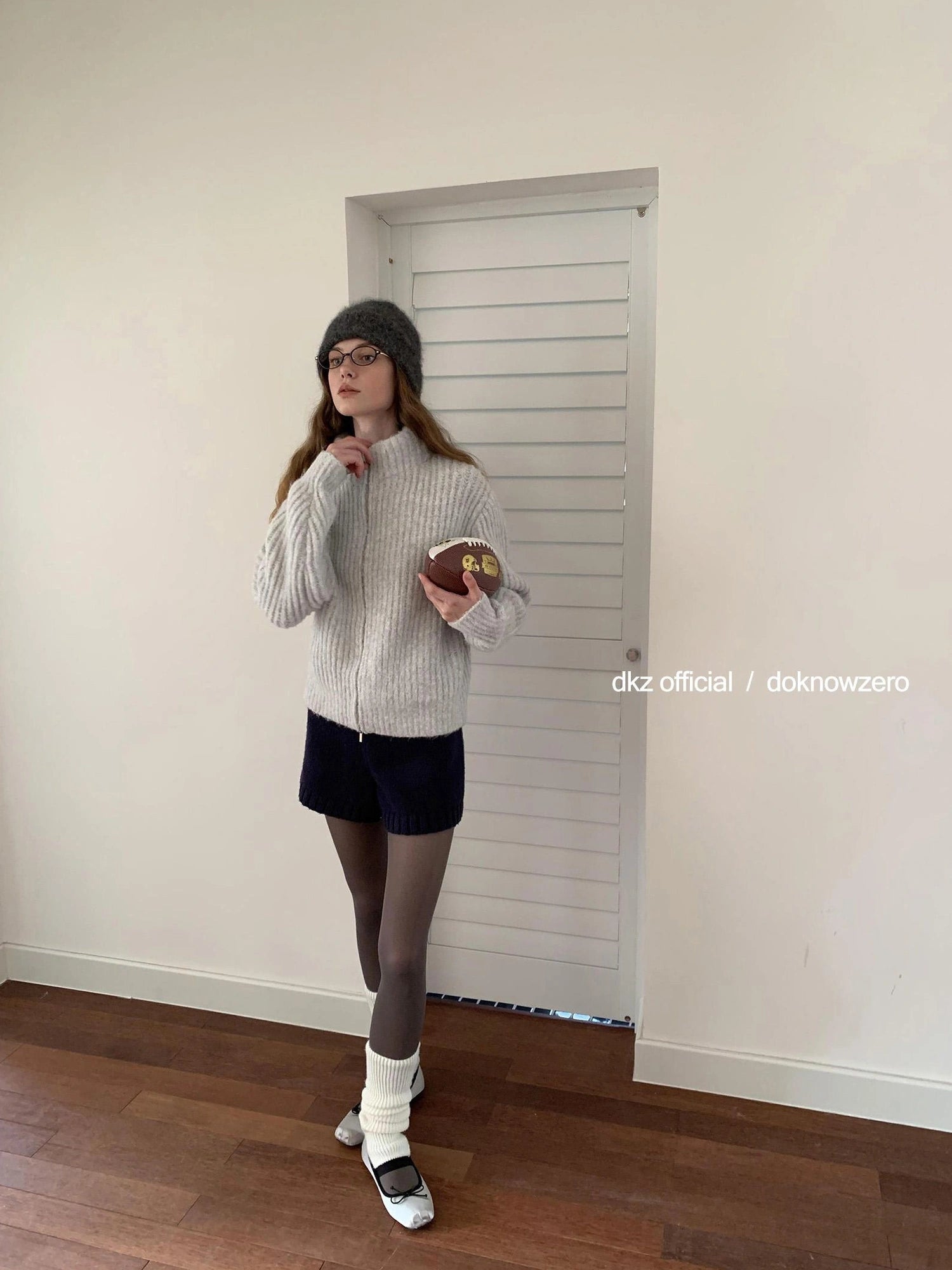 DKZ OFFICIAL Blue Knit Shorts For Women Autumn Winter Retro Slim Fit