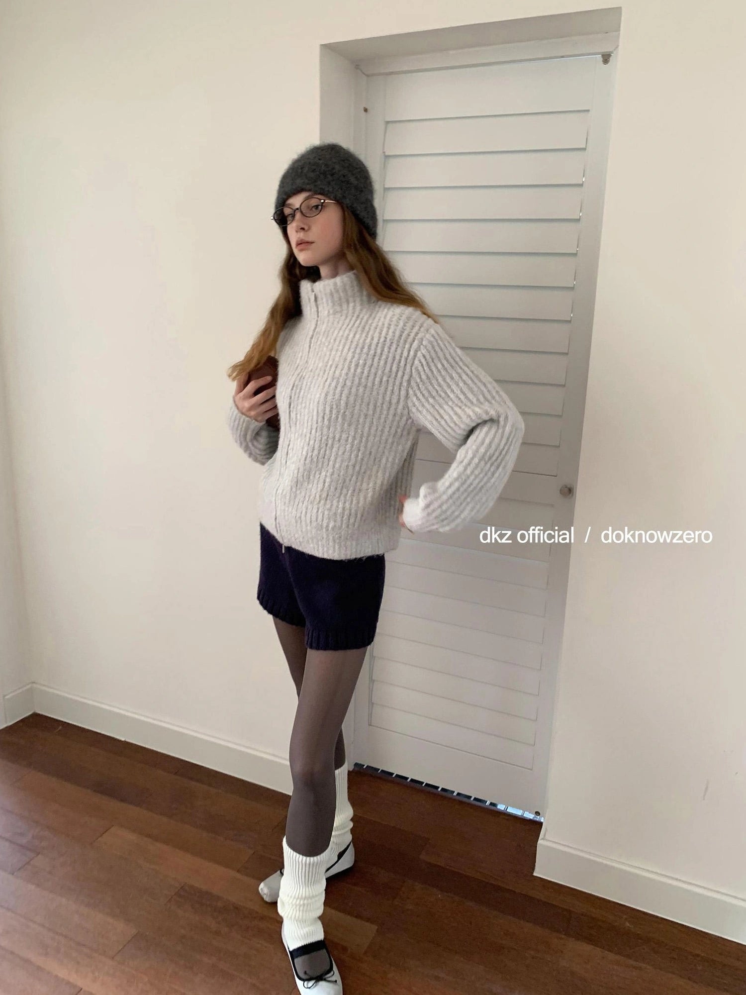 DKZ OFFICIAL Blue Knit Shorts For Women Autumn Winter Retro Slim Fit