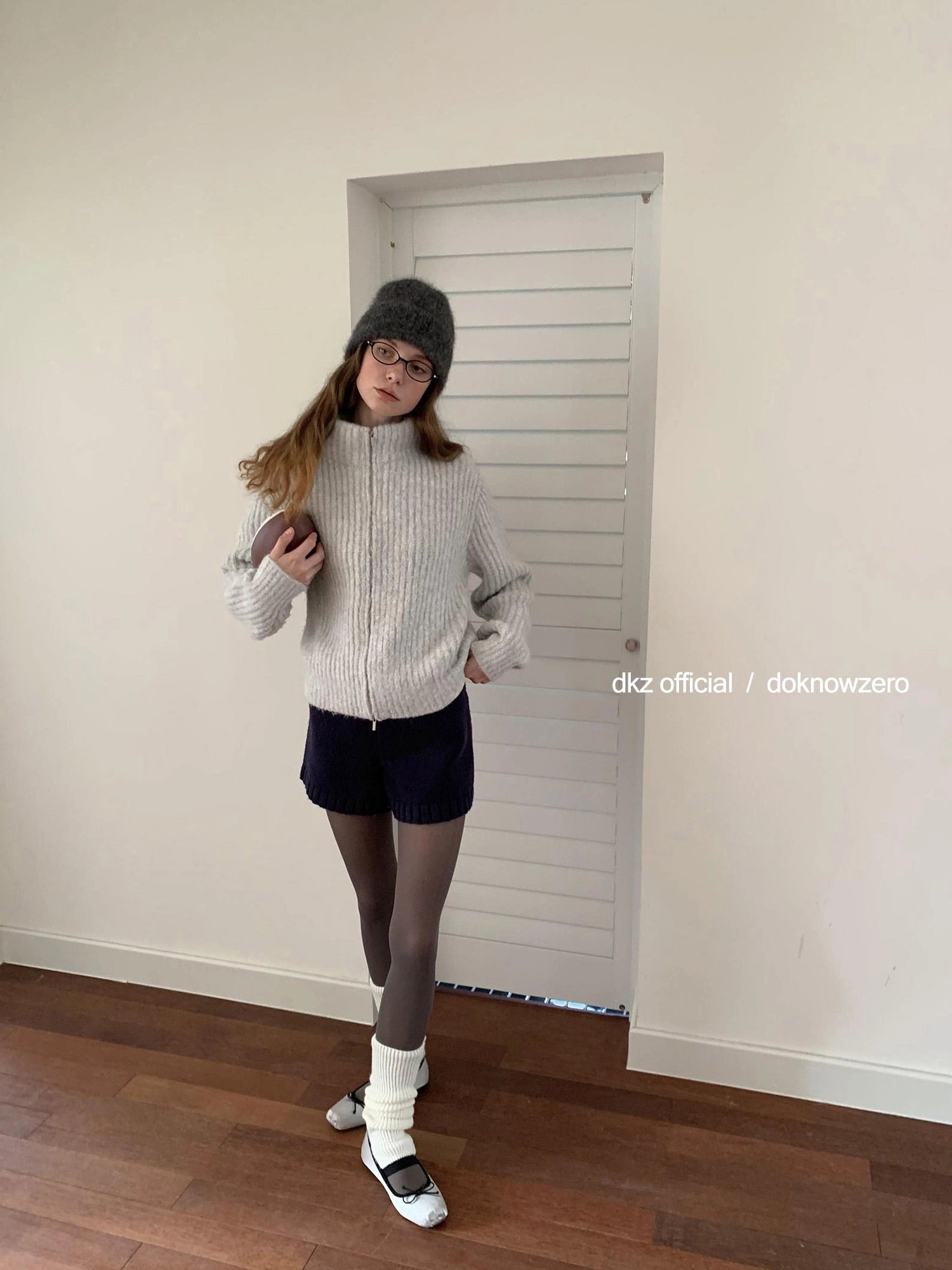 DKZ OFFICIAL Blue Knit Shorts For Women Autumn Winter Retro Slim Fit