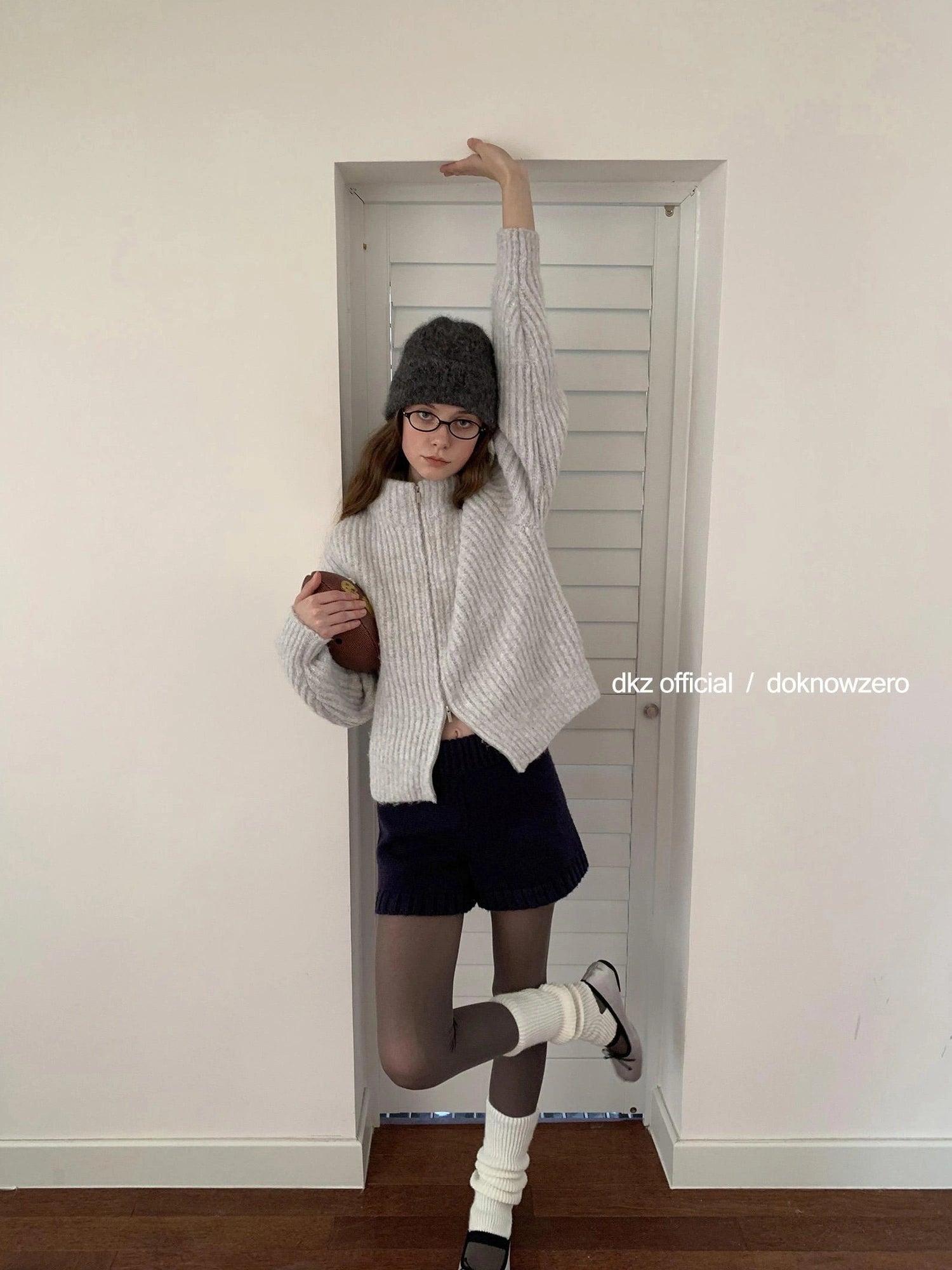 DKZ OFFICIAL Blue Knit Shorts For Women Autumn Winter Retro Slim Fit