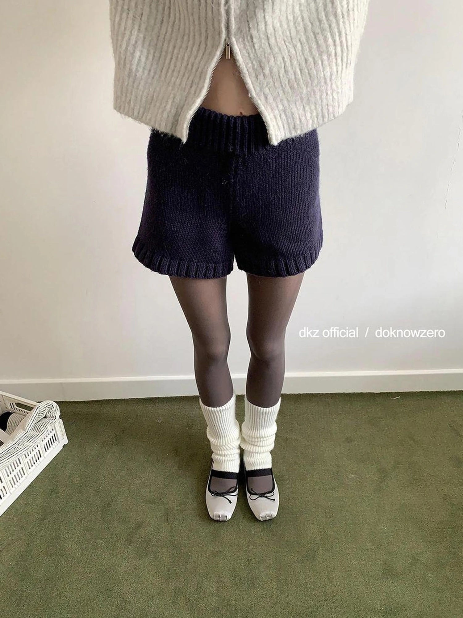 DKZ OFFICIAL Blue Knit Shorts For Women Autumn Winter Retro Slim Fit