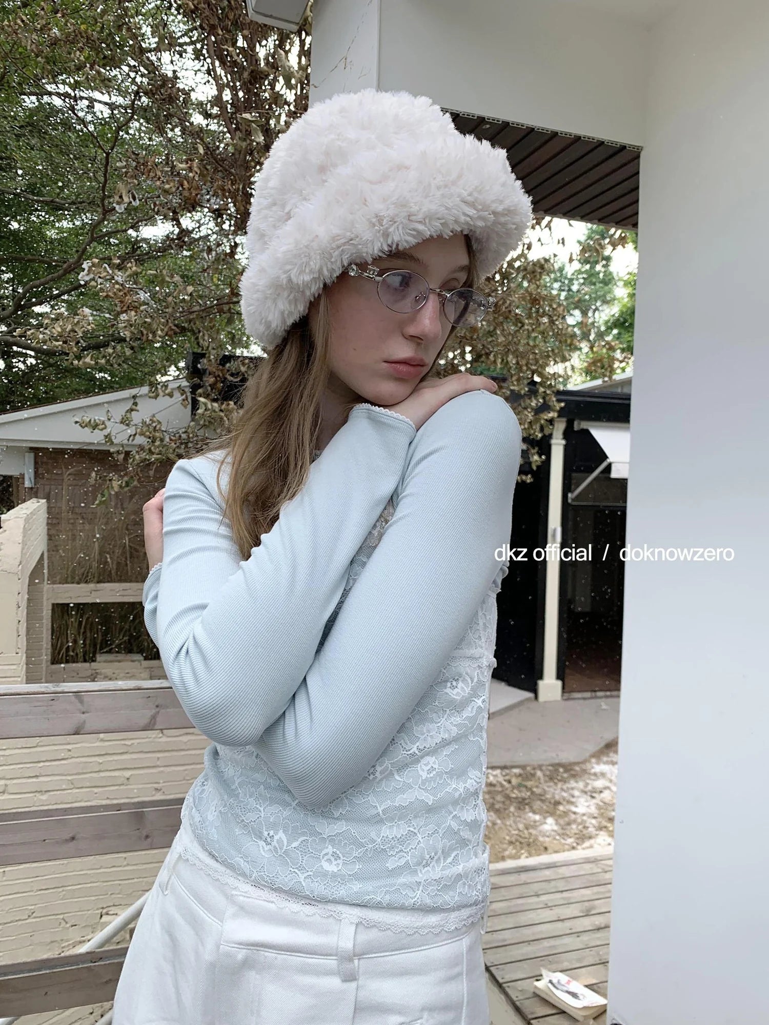 DKZ OFFICIAL Bow Tie Long Sleeve T-Shirt Women&