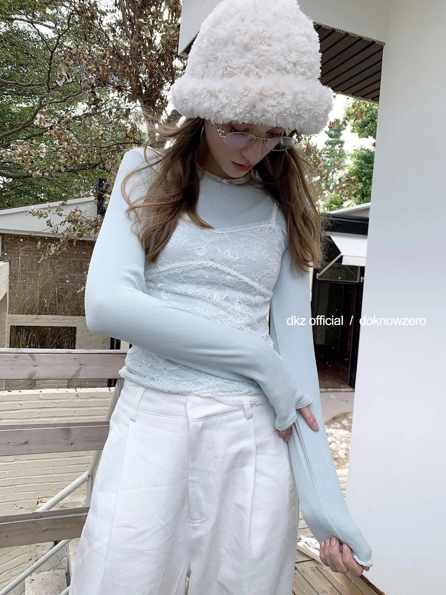 DKZ OFFICIAL Bow Tie Long Sleeve T-Shirt Women&