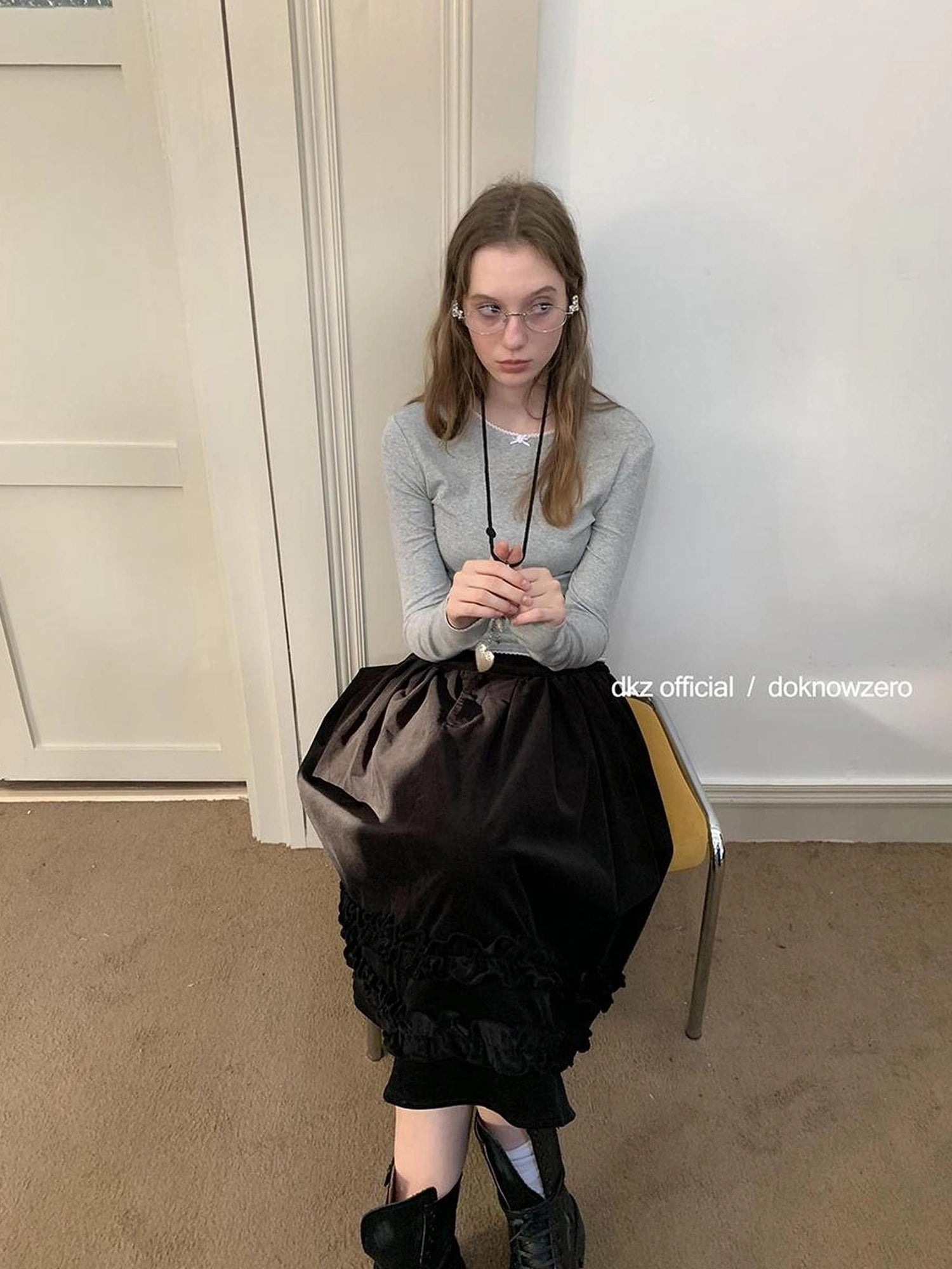 DKZ OFFICIAL Bow Tie Long Sleeve T-Shirt Women&