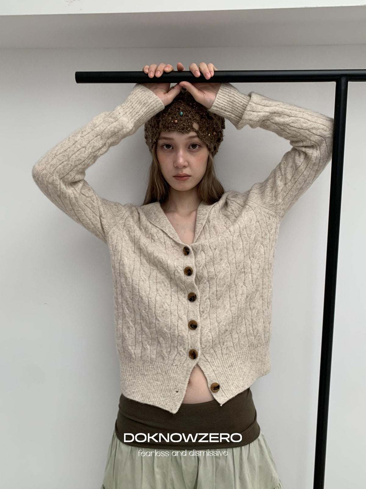 DKZ OFFICIAL Cable Knit Collared Women&