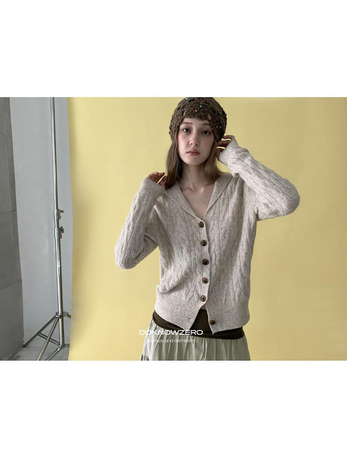 DKZ OFFICIAL Cable Knit Collared Women&