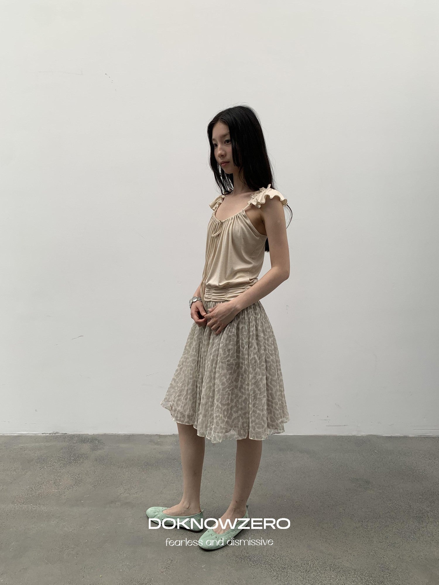 DKZ OFFICIAL Camel Ruffle Pleated Cropped Strappy Straight Women&