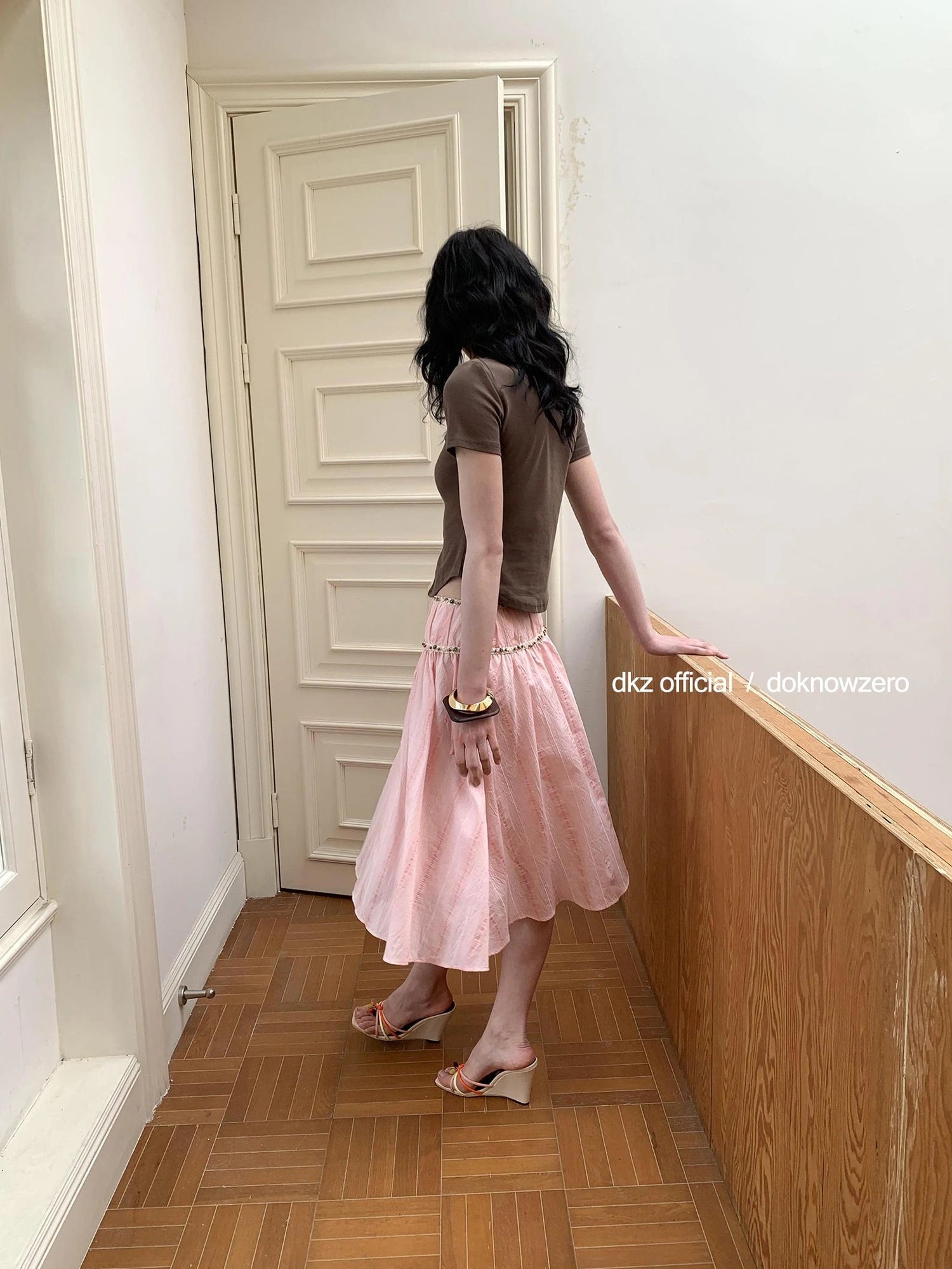 DKZ OFFICIAL Canelé Beaded Strap Camisole Pleated Ribbon Skirt Set