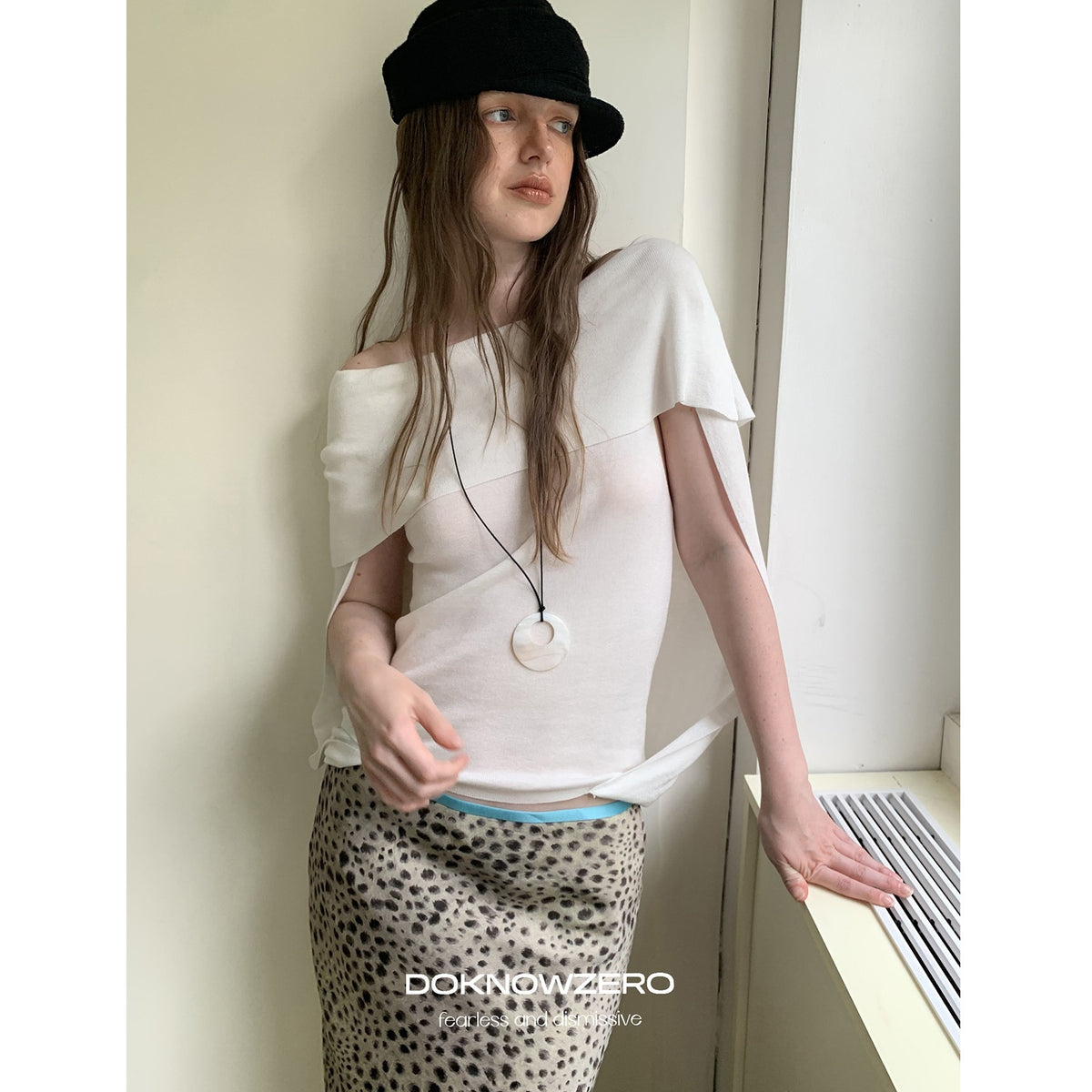 DKZ_OFFICIAL_Cape_Knit_Women&