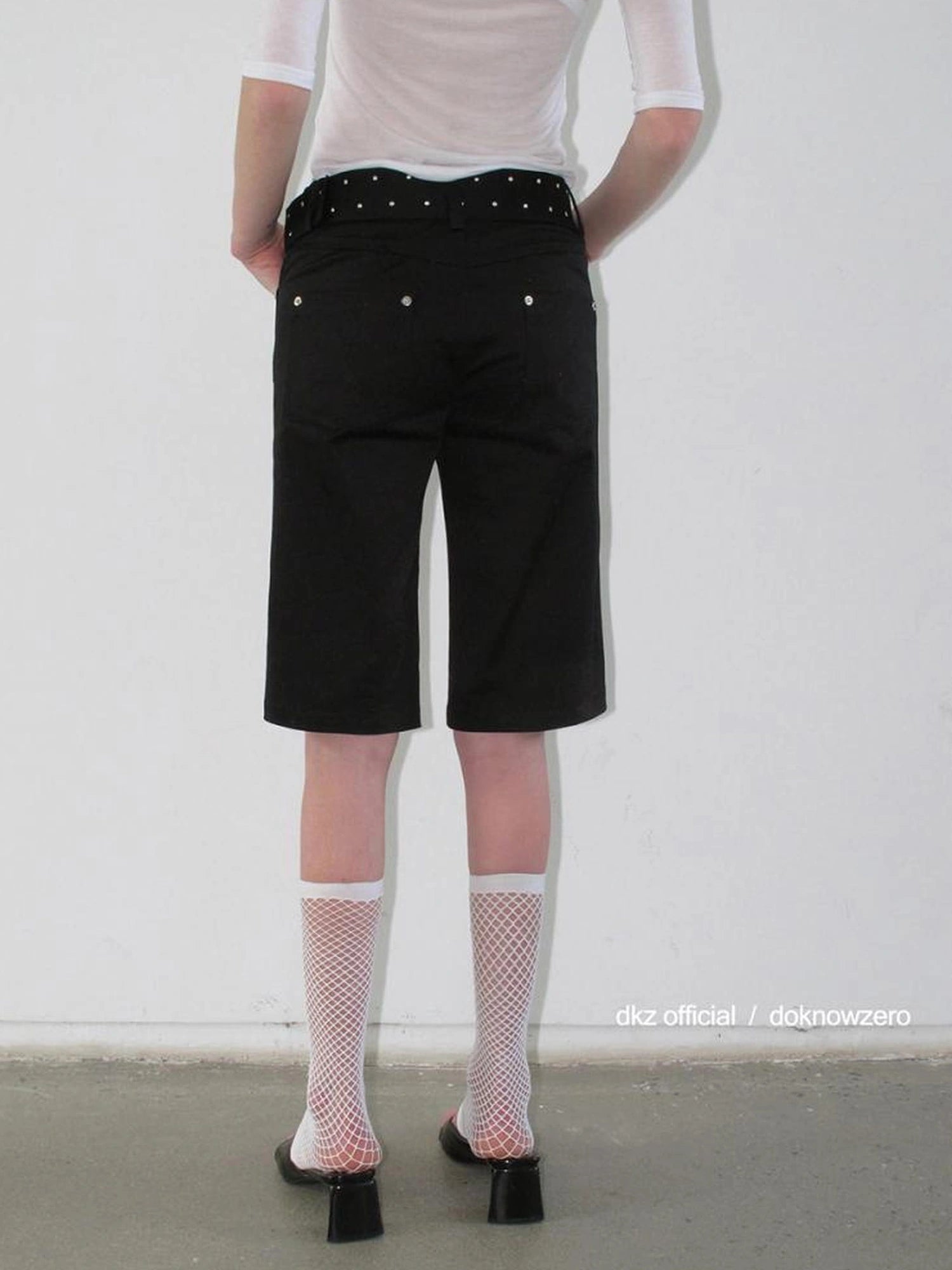 DKZ OFFICIAL Cuffed Denim Shorts With Studded Belt