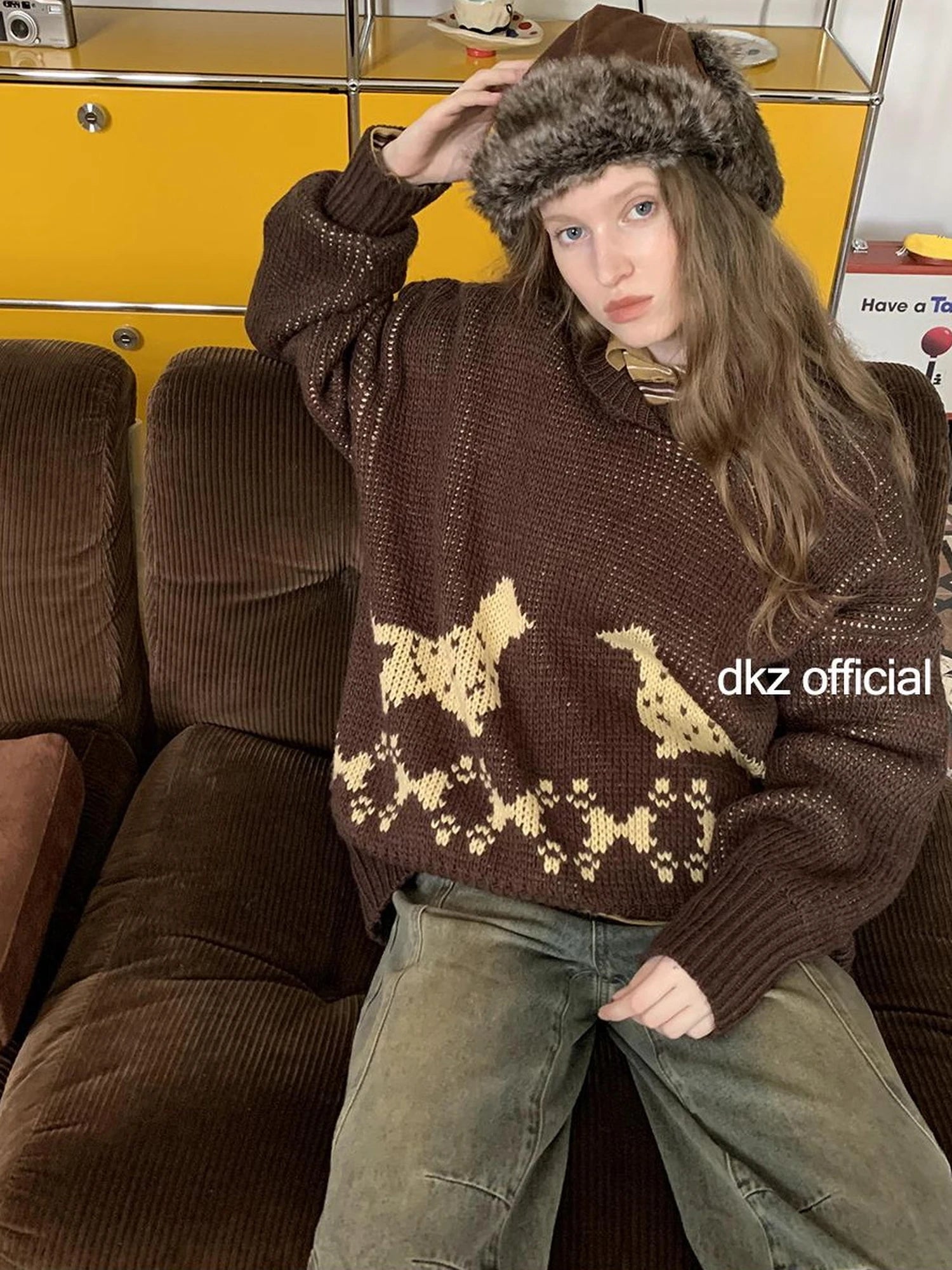 DKZ OFFICIAL Dachshund Embroidered Knit Sweater Loose Fit Retro Autumn