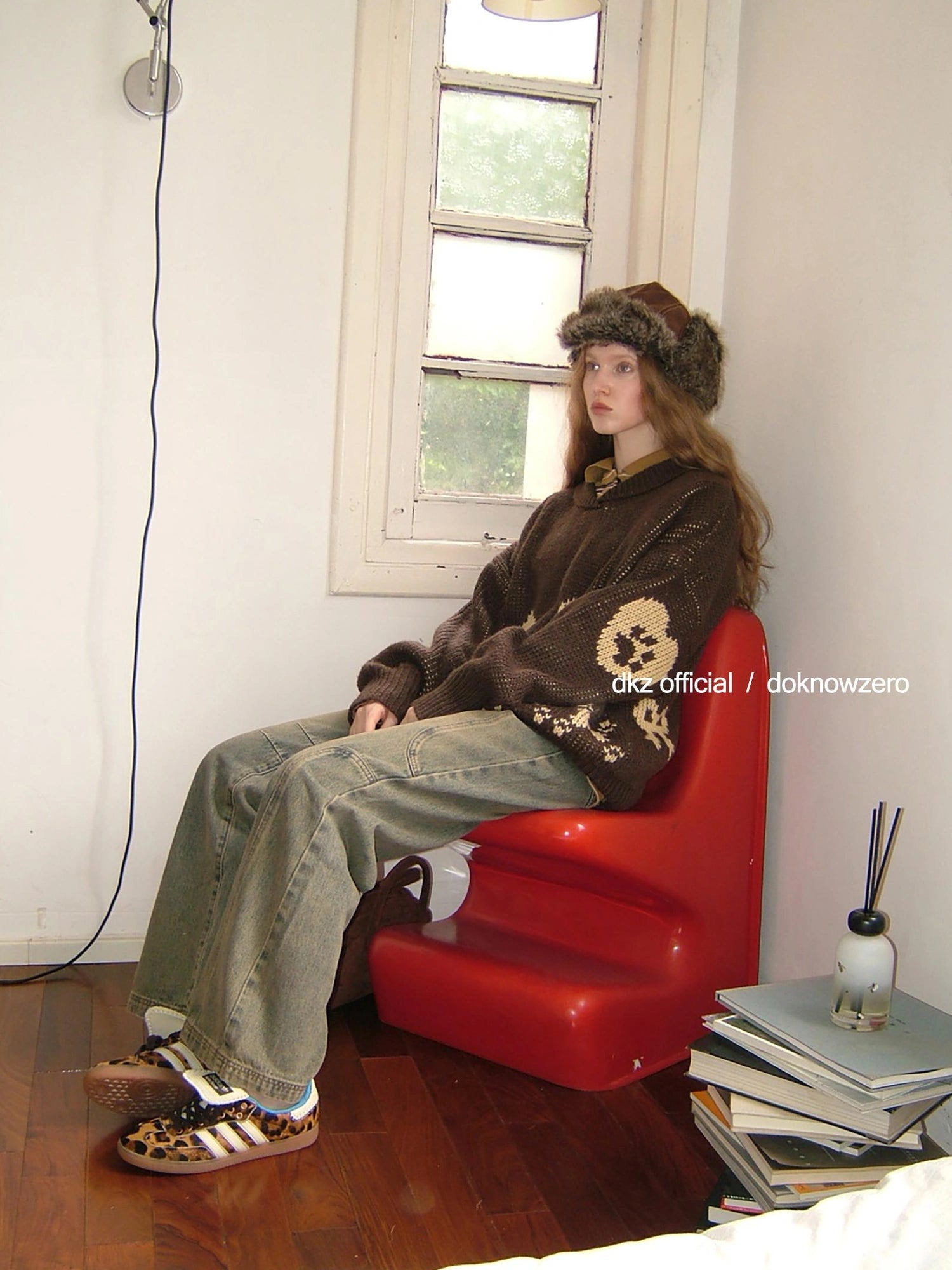 DKZ OFFICIAL Dachshund Embroidered Knit Sweater Loose Fit Retro Autumn
