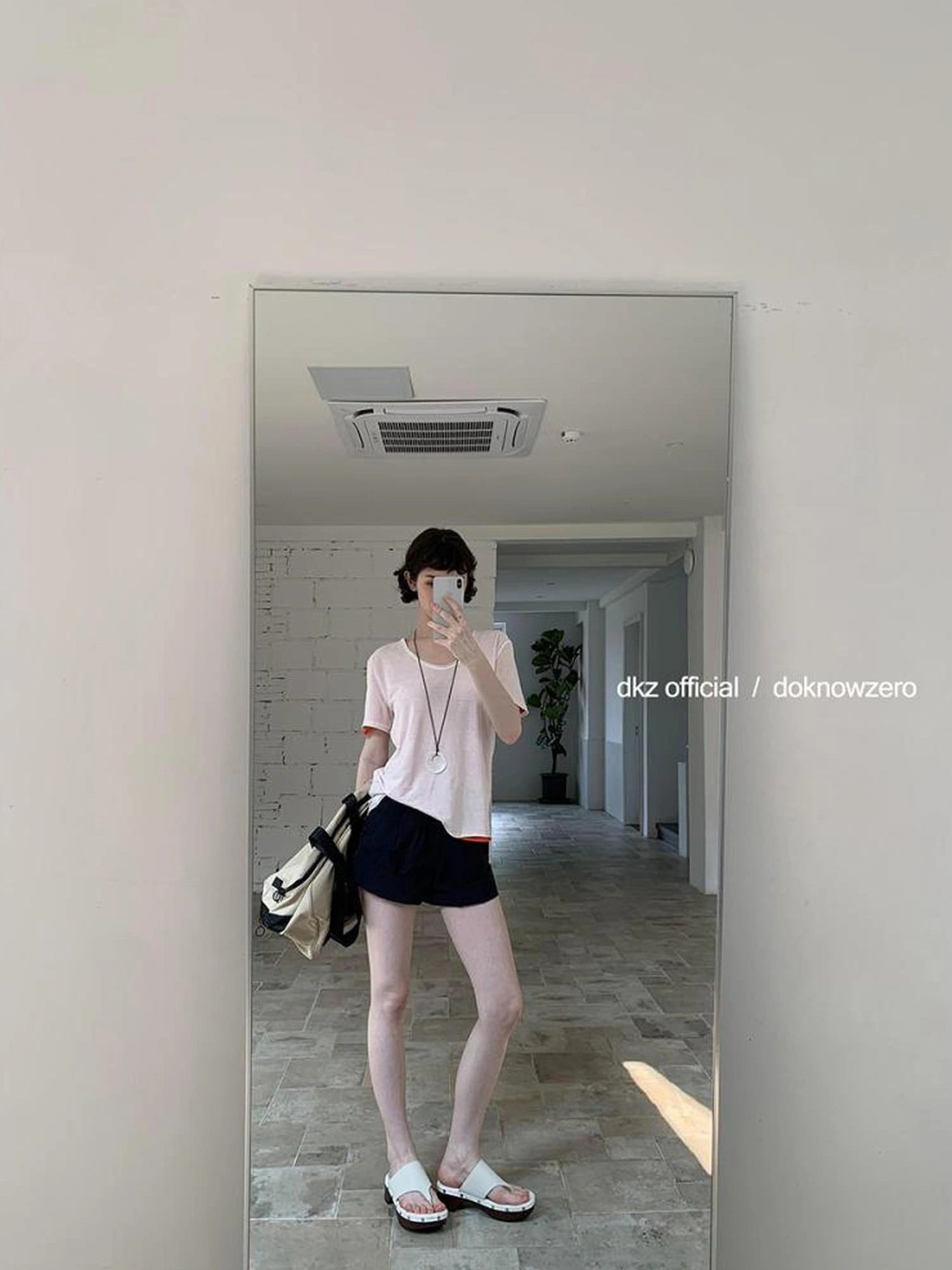 DKZ OFFICIAL Deep Blue Cuffed Casual Shorts