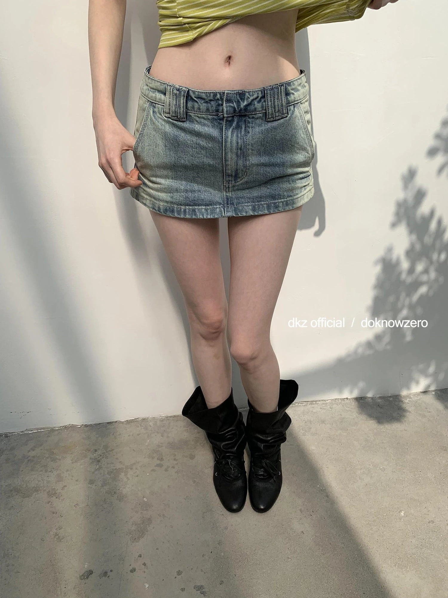 DKZ OFFICIAL Deep Blue Rolled Hem Casual Shorts