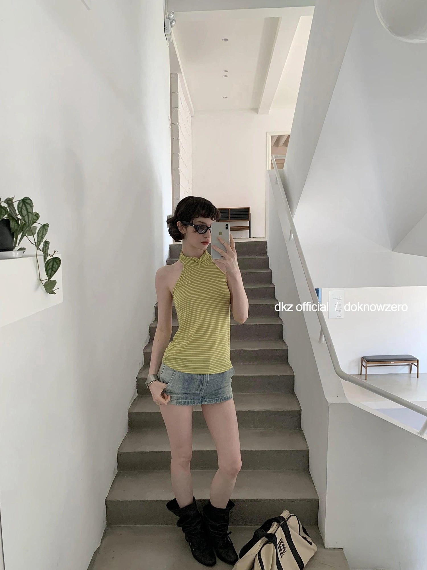 DKZ OFFICIAL Deep Blue Rolled Hem Casual Shorts