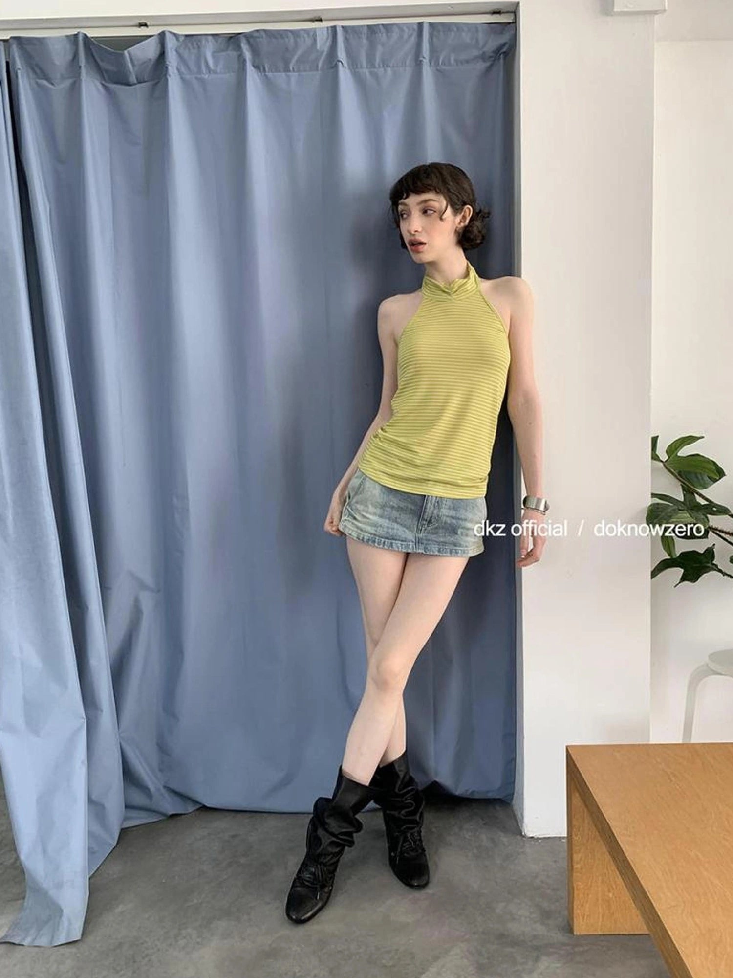 DKZ OFFICIAL Deep Blue Rolled Hem Casual Shorts