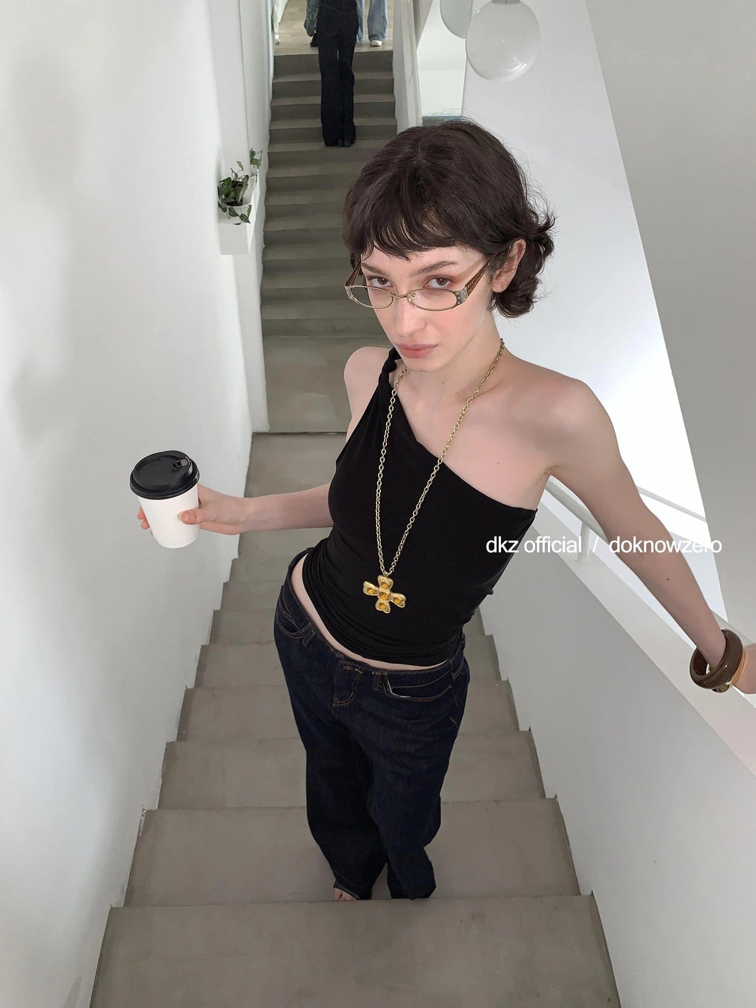 DKZ OFFICIAL Deep Blue Slim Flare Jeans