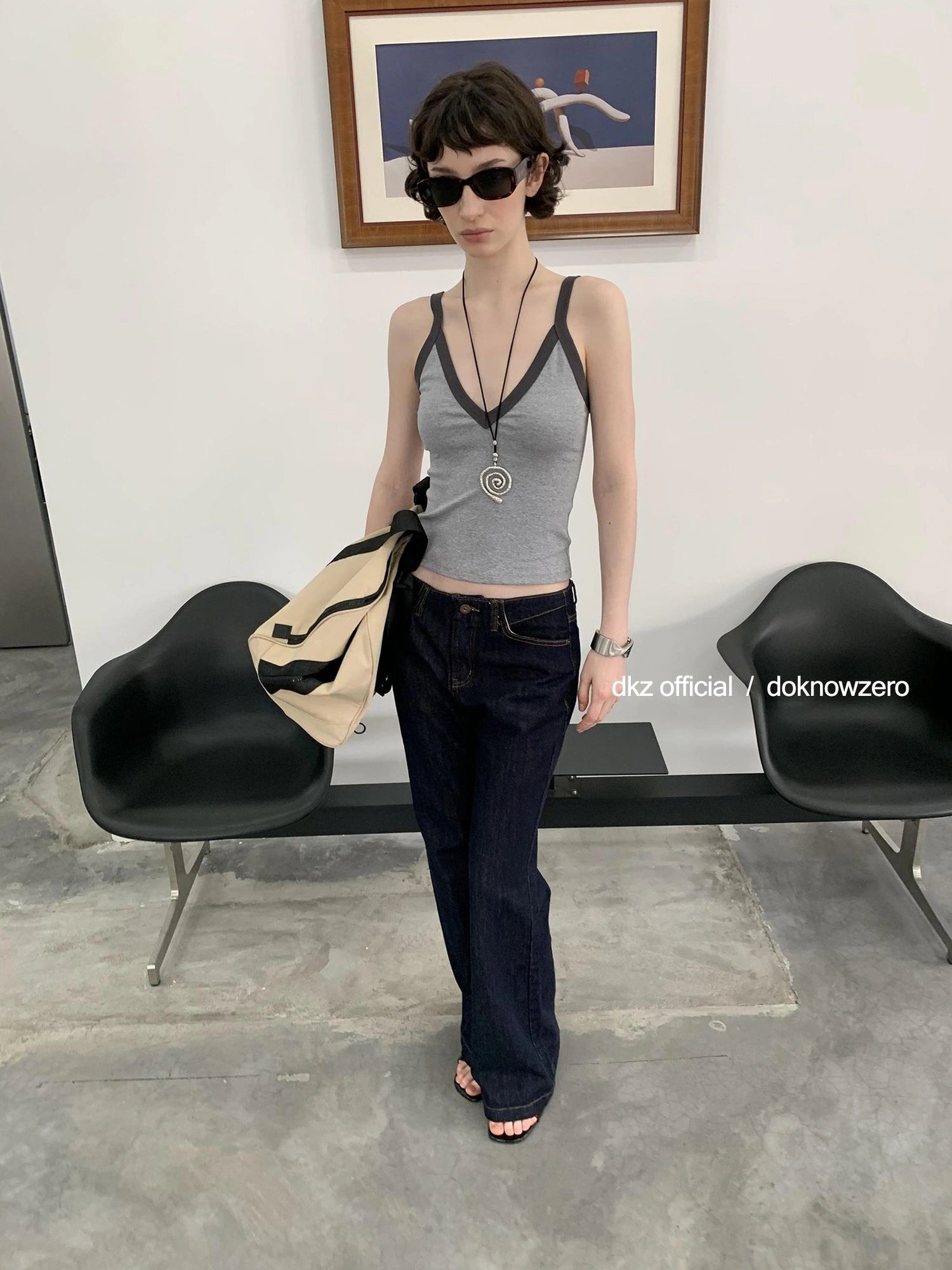 DKZ OFFICIAL Deep Blue Slim Flare Jeans