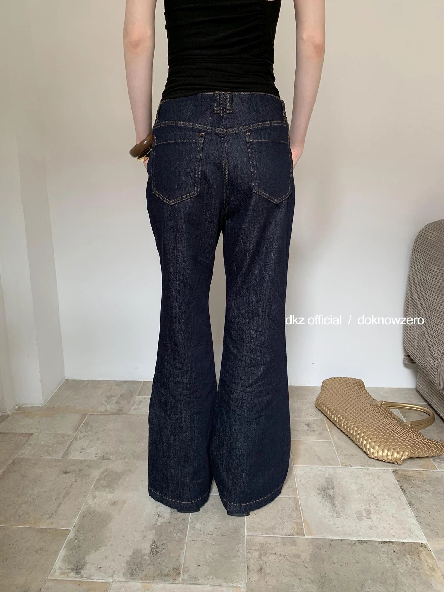 DKZ OFFICIAL Deep Blue Slim Flare Jeans