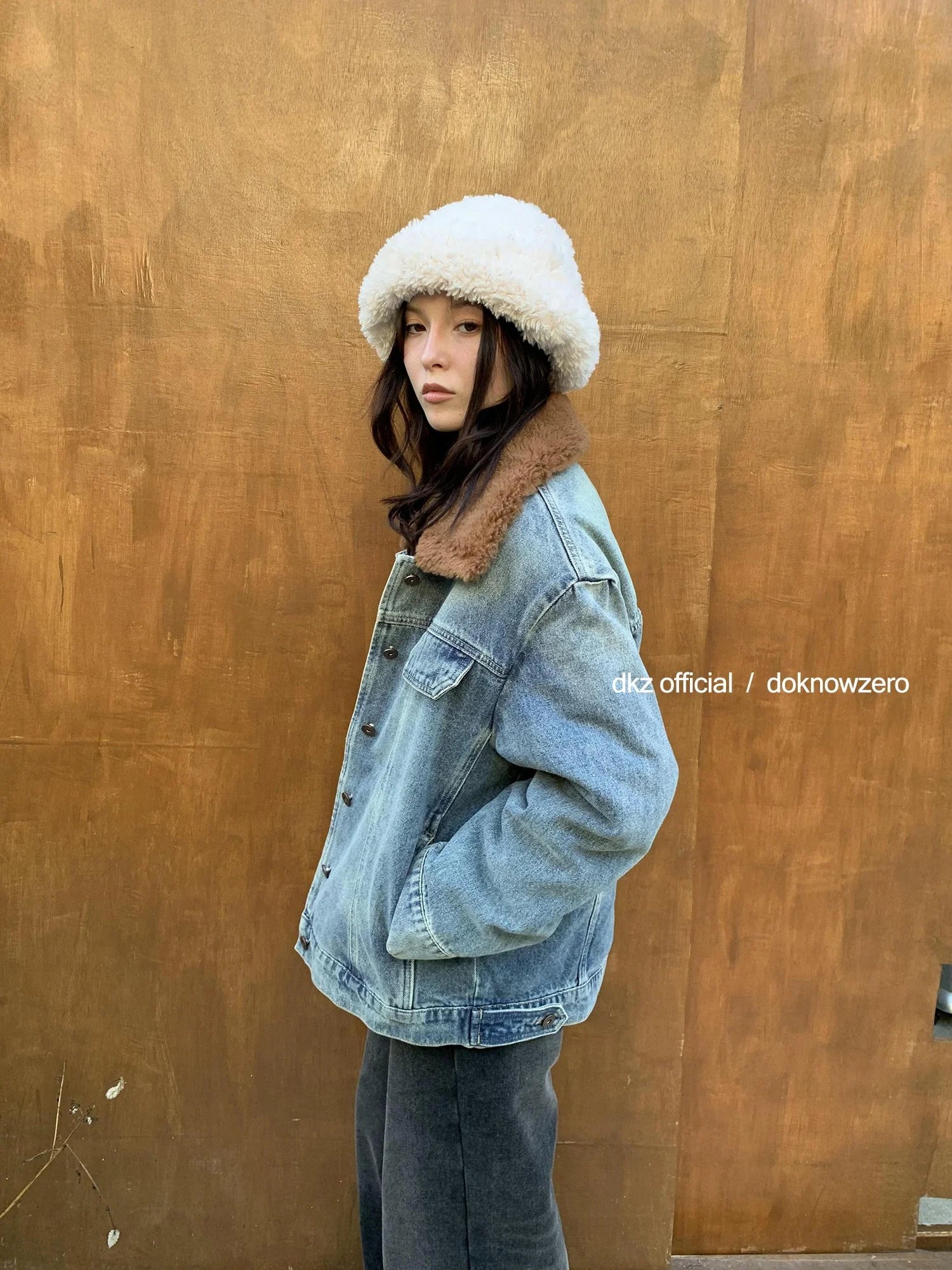 DKZ OFFICIAL Detachable Faux Fur Collar Denim Jacket With Quilted Lining