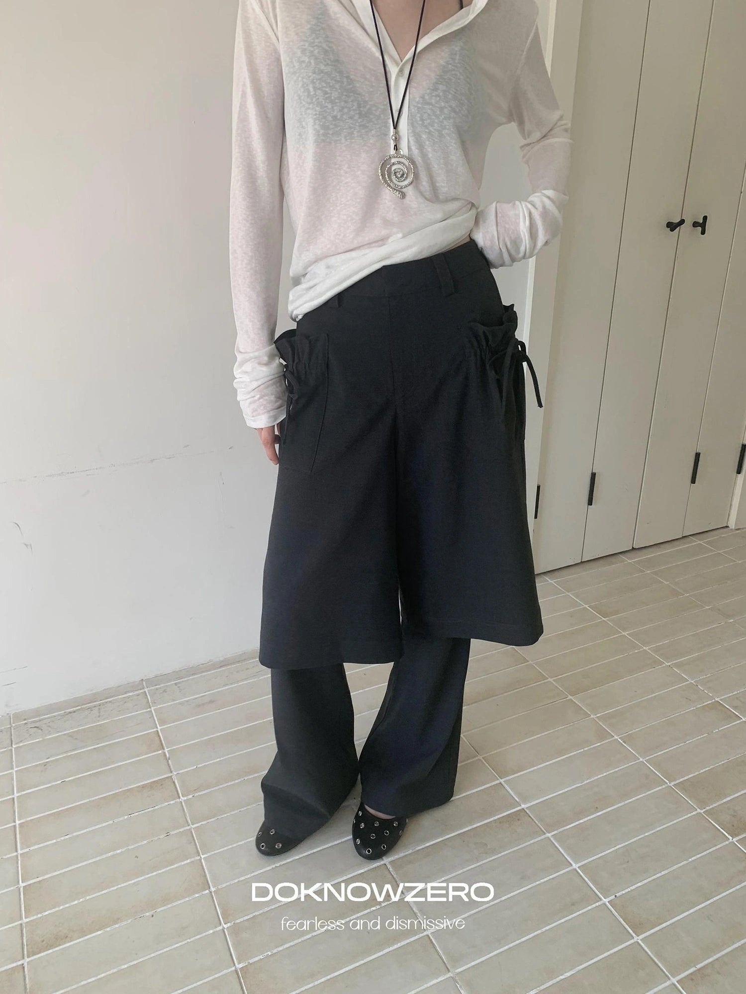 DKZ OFFICIAL Detachable Gray Two Piece Cargo Trousers