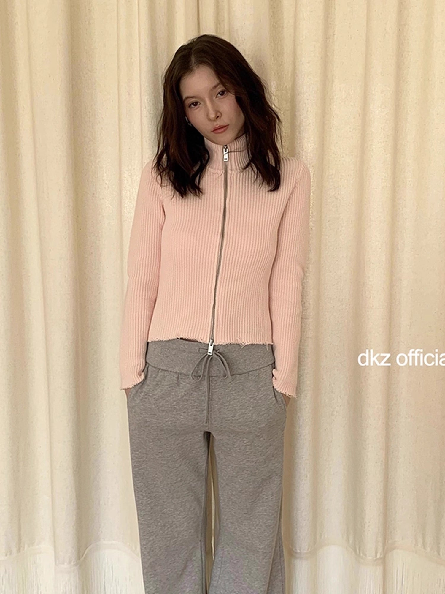 DKZ_OFFICIAL_Double_Layered_Hem_Knitted_Cardigan_MISSTT