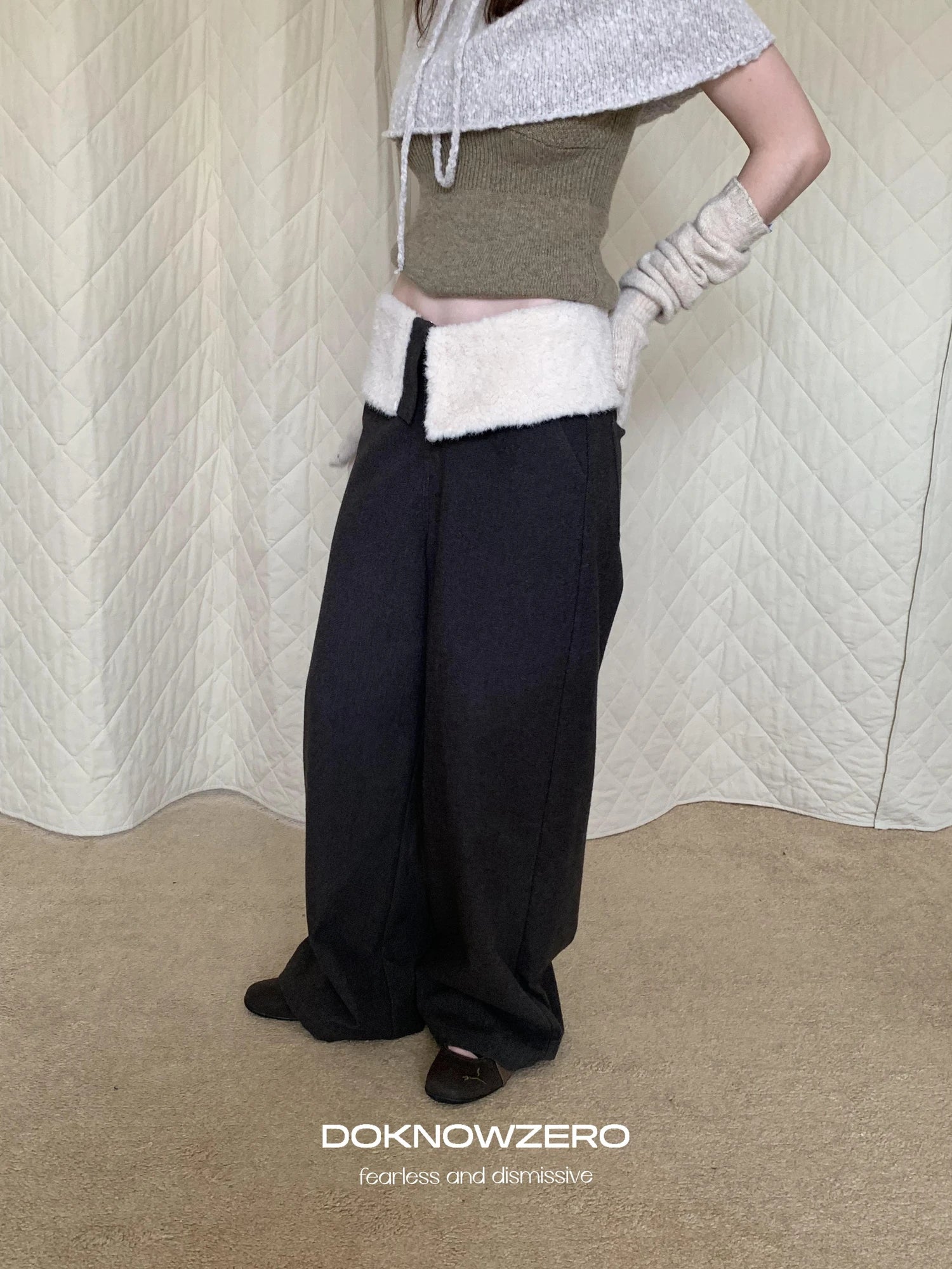 DKZ OFFICIAL Fleece Cuff Wide Leg Trousers