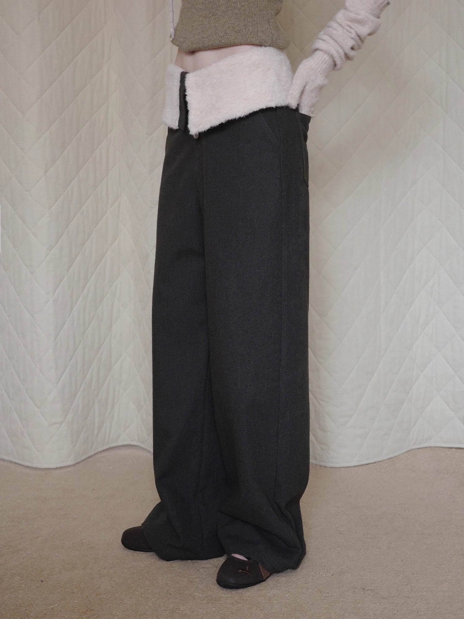 DKZ_OFFICIAL_Fleece_Cuff_Wide_Leg_Trousers_MISSTT