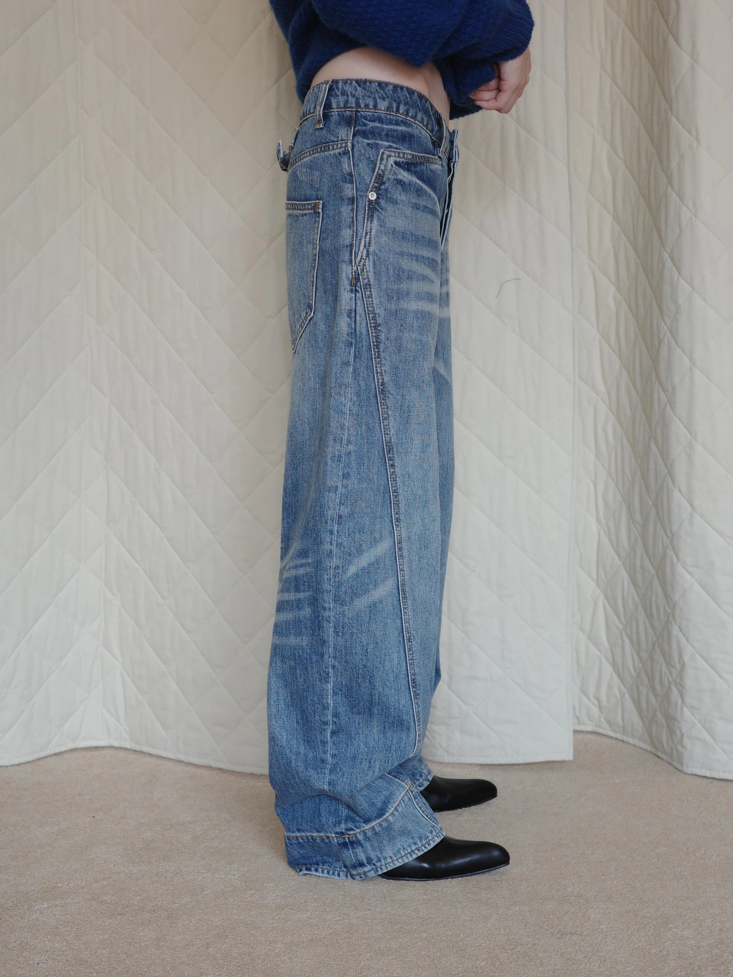 DKZ OFFICIAL Flipped Pocket Washed Denim Jeans