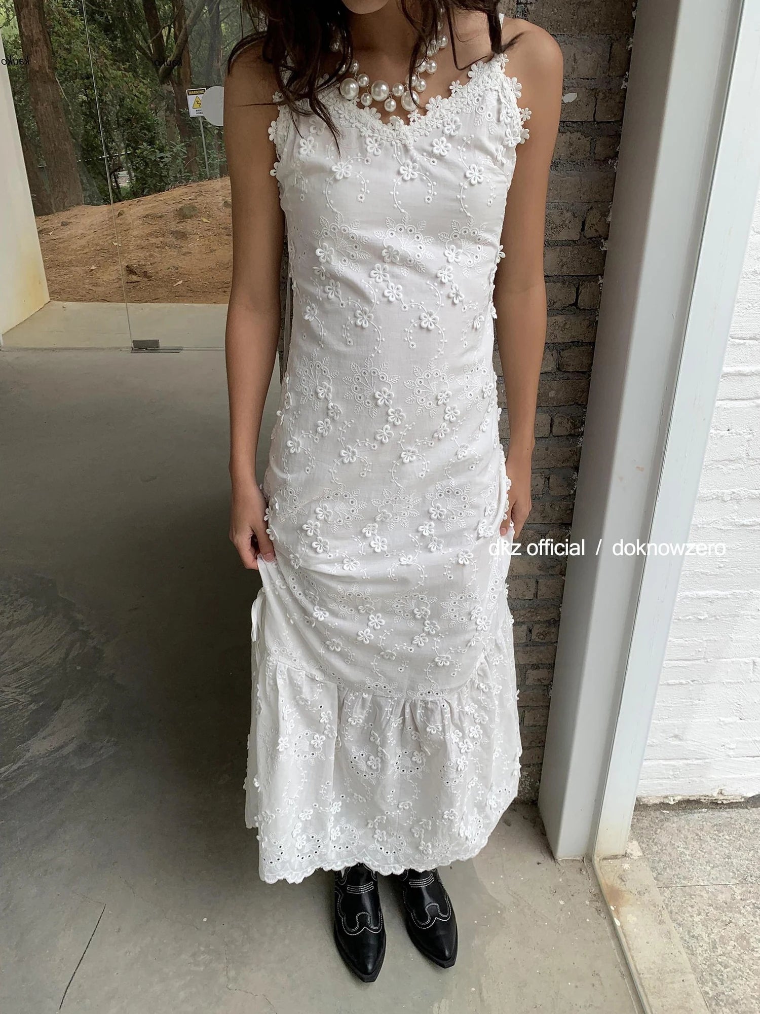 DKZ OFFICIAL Floral Embroidered Cotton Blend Maxi Skirt