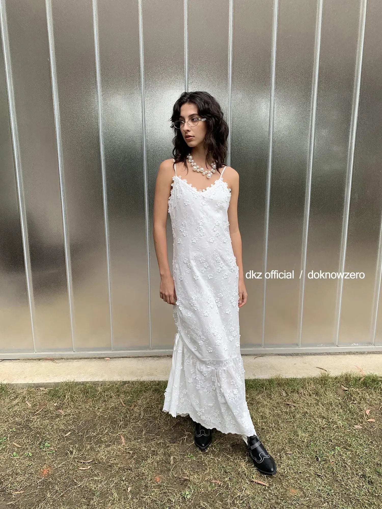 DKZ OFFICIAL Floral Embroidered Cotton Blend Maxi Skirt