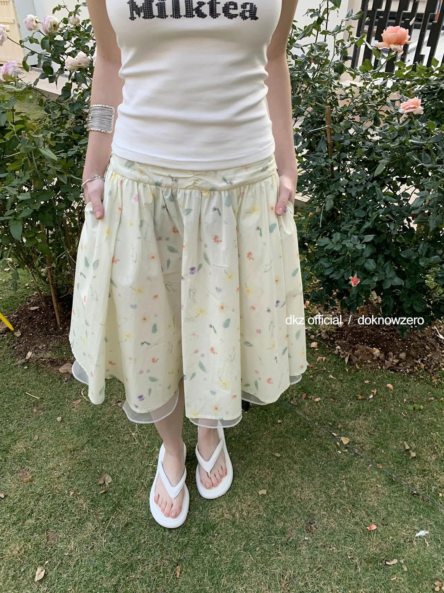 DKZ OFFICIAL Floral Print Midi Skirt In Apricot