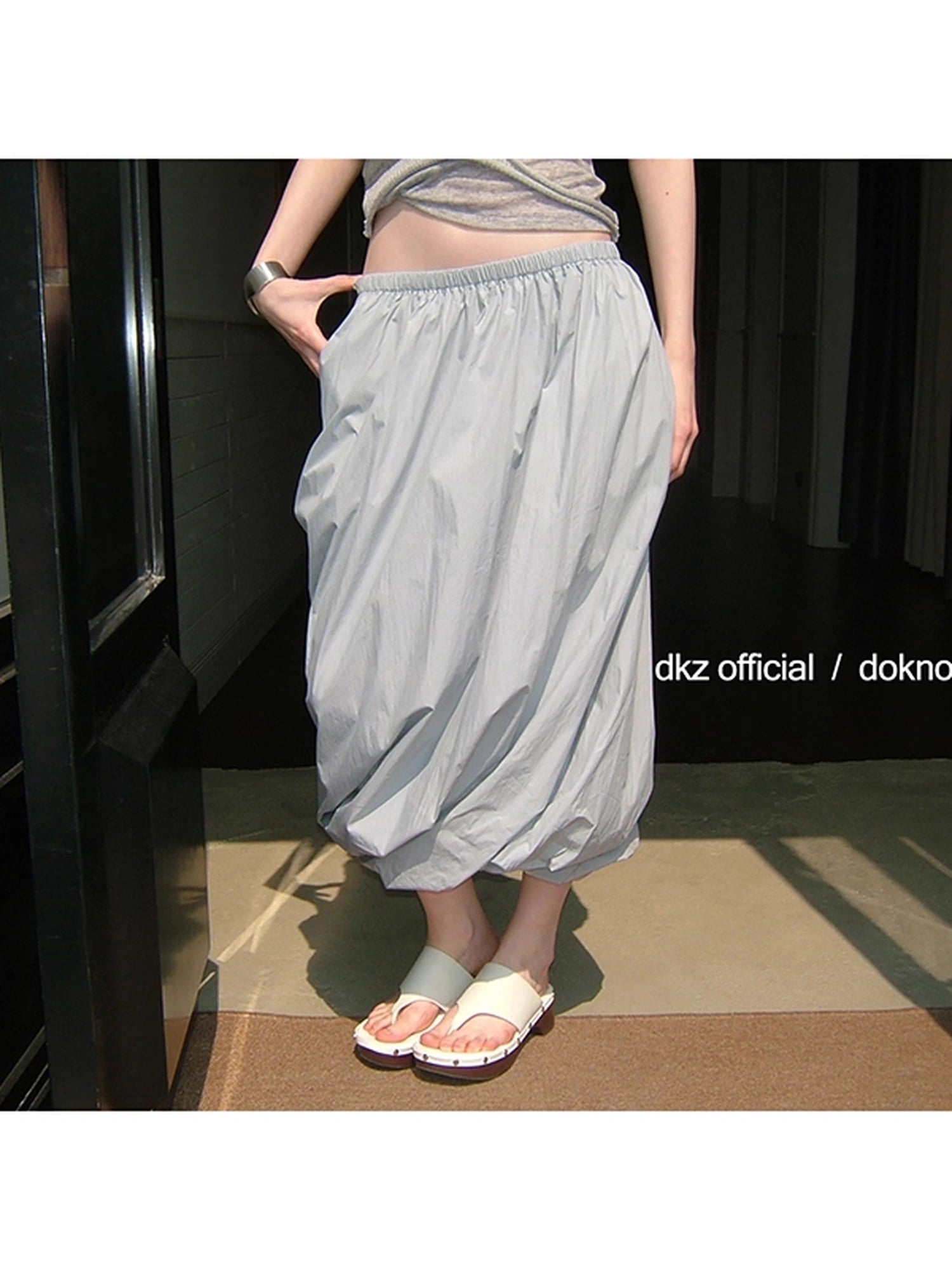 DKZ_OFFICIAL_Floral_Sculpted_A-Line_Skirt_With_Elastic_Waistband_MISSTT