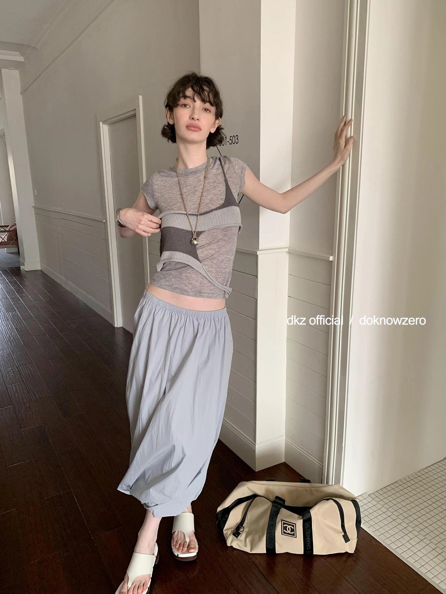 DKZ OFFICIAL Floral Sculpted A-Line Skirt With Elastic Waistband