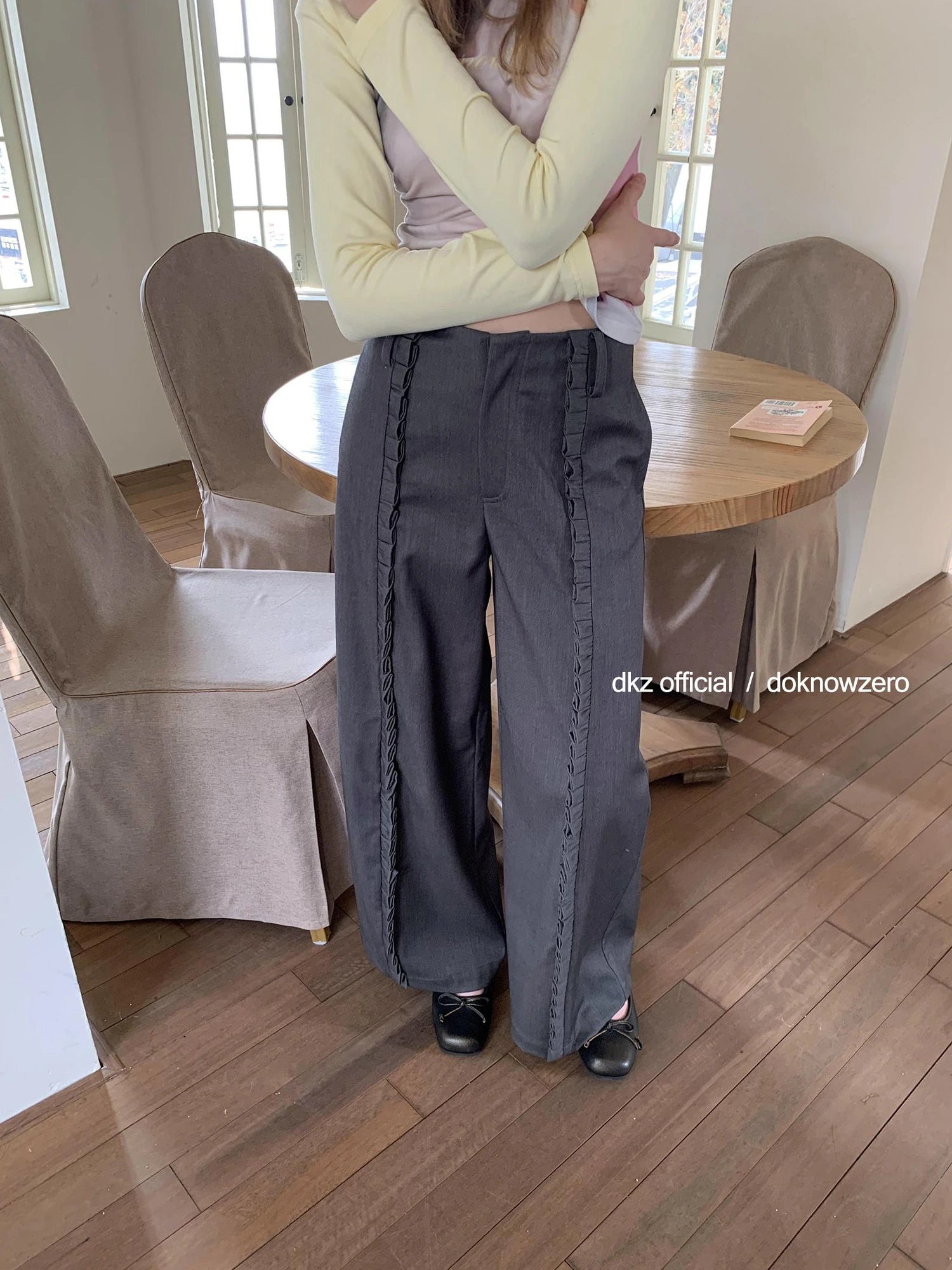 DKZ OFFICIAL Gray Flared Trousers With Lace Trim And Contrast Panels