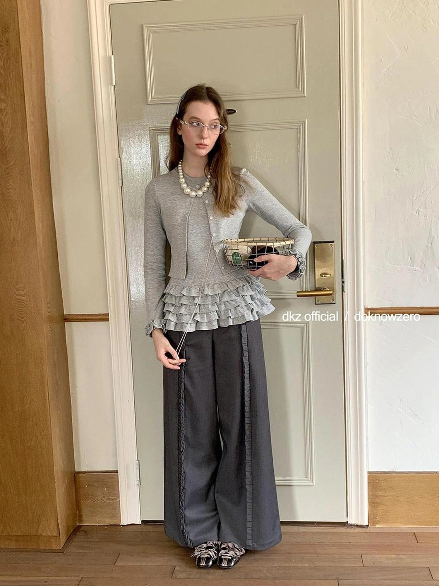 DKZ OFFICIAL Gray Flared Trousers With Lace Trim And Contrast Panels