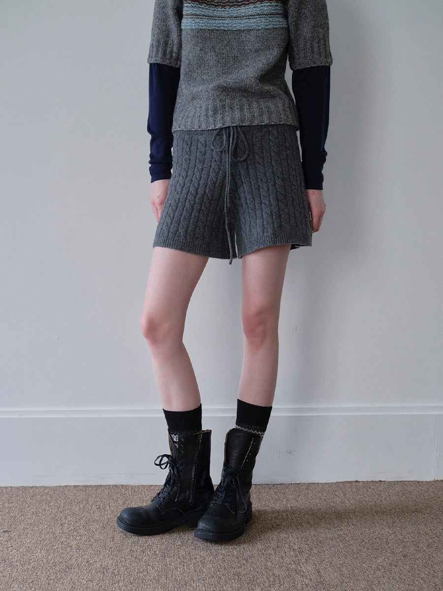 DKZ_OFFICIAL_Gray_Knit_Drawstring_Natural_Waist_Slim_Fit_Women&