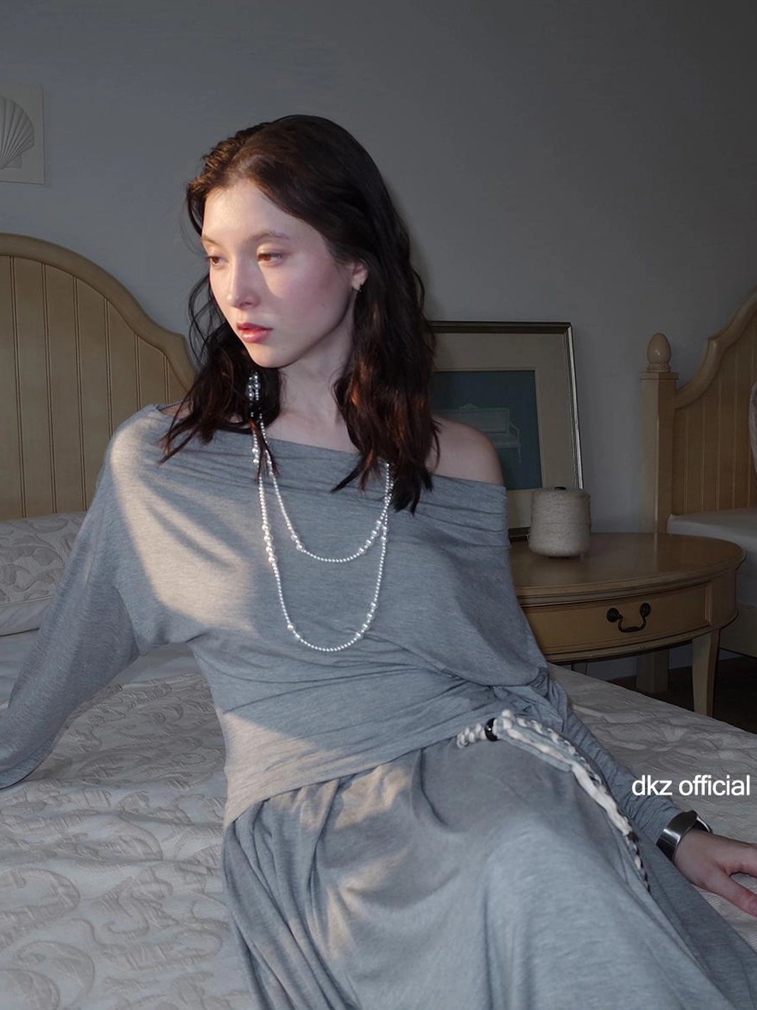 DKZ OFFICIAL Gray One Shoulder Knit Sweater And Midi Dress Set