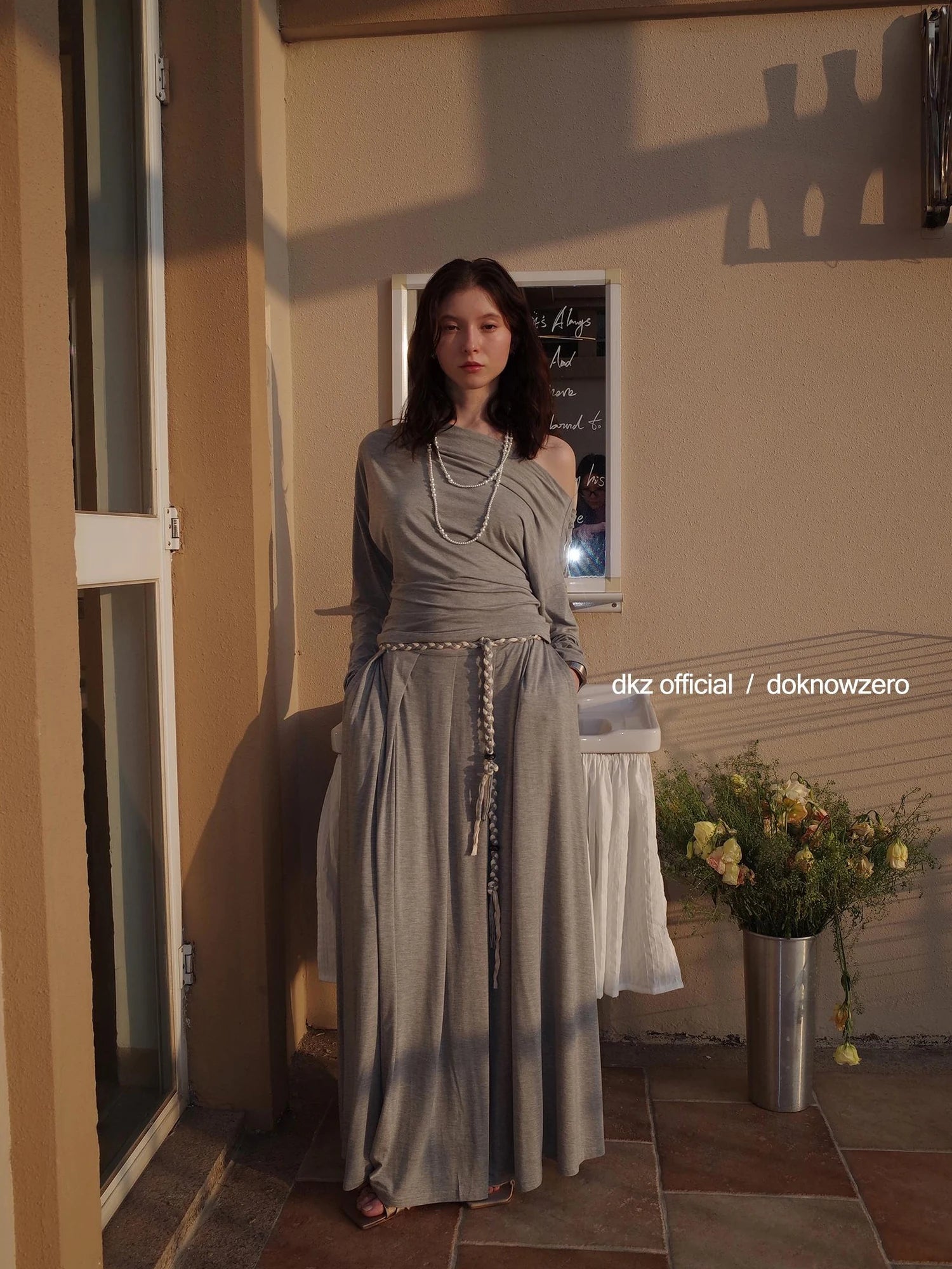 DKZ OFFICIAL Gray One Shoulder Knit Sweater And Midi Dress Set