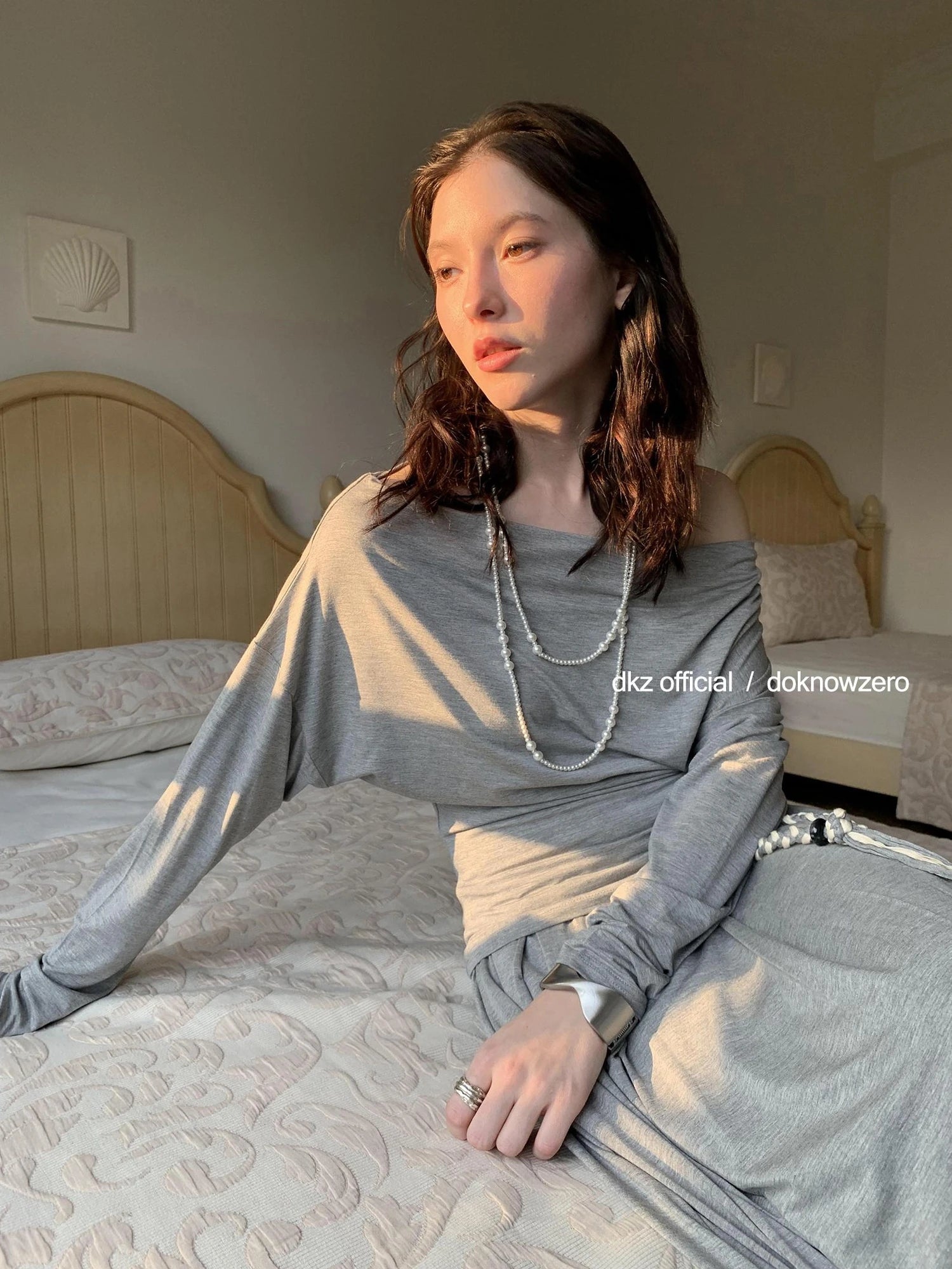 DKZ OFFICIAL Gray One Shoulder Knit Sweater And Midi Dress Set