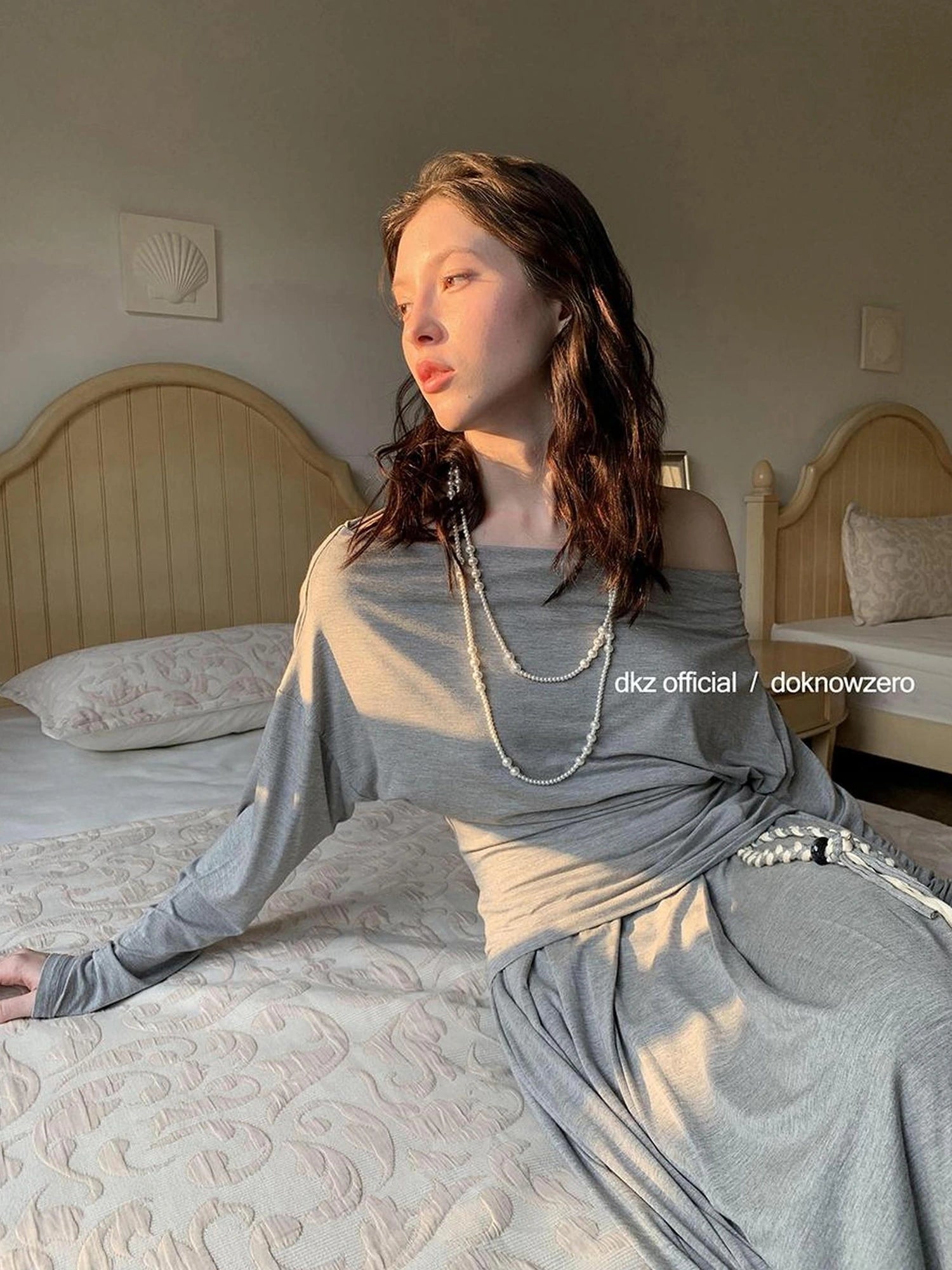 DKZ OFFICIAL Gray One Shoulder Knit Sweater And Midi Dress Set