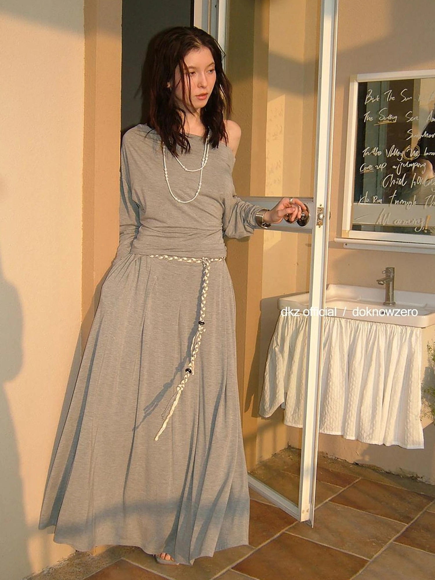 DKZ OFFICIAL Gray One Shoulder Knit Sweater And Midi Dress Set