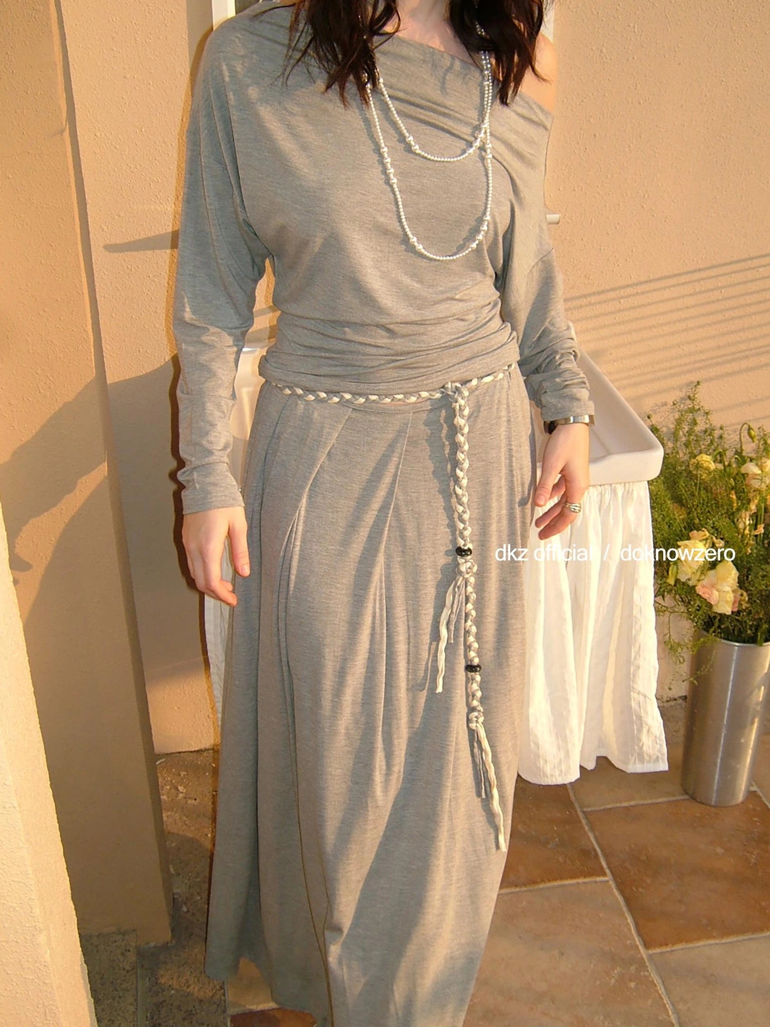 DKZ OFFICIAL Gray One Shoulder Knit Sweater And Midi Dress Set