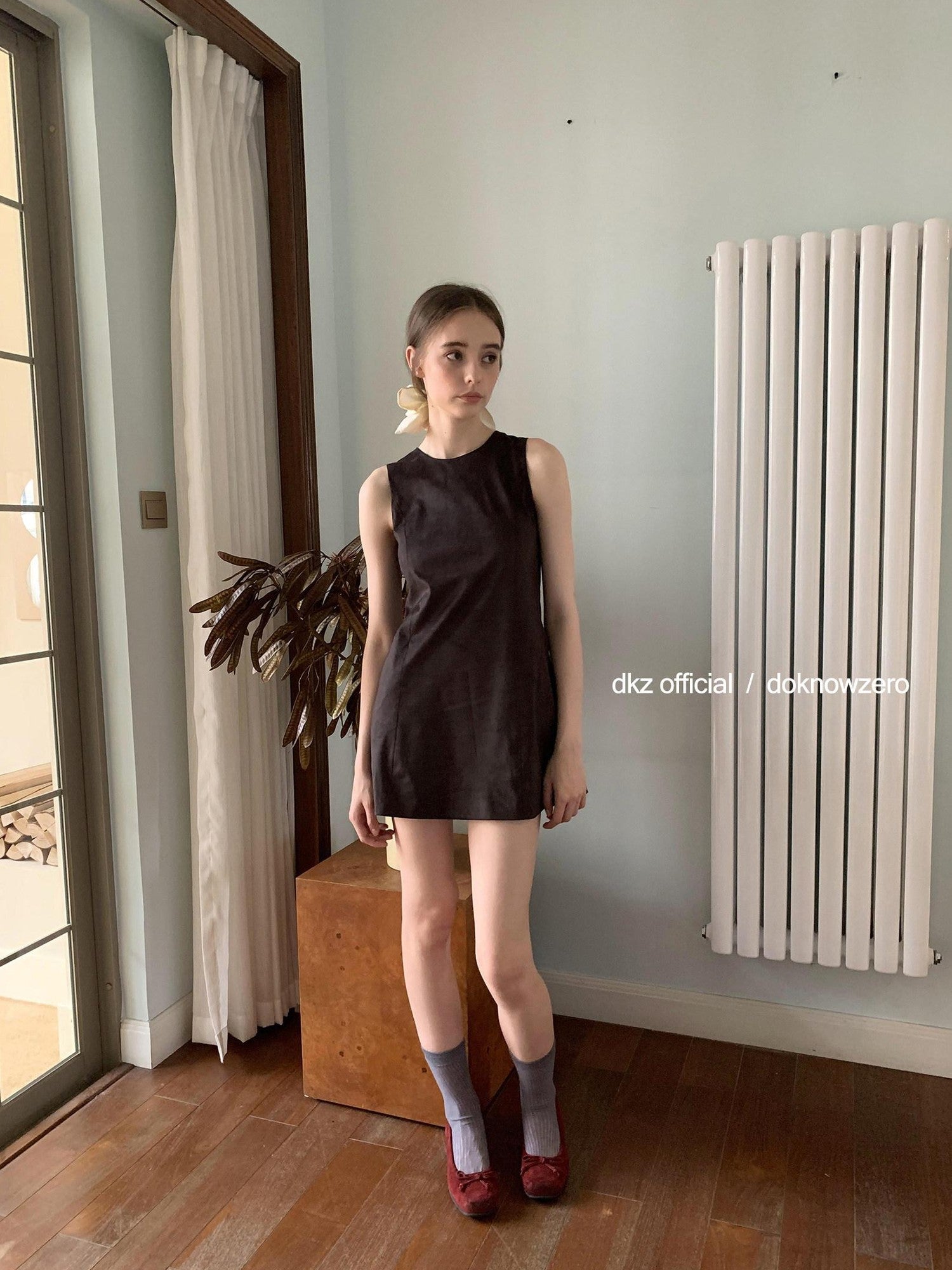 DKZ OFFICIAL Grey Aline Cinched Waist Sleeveless Velvet Women&