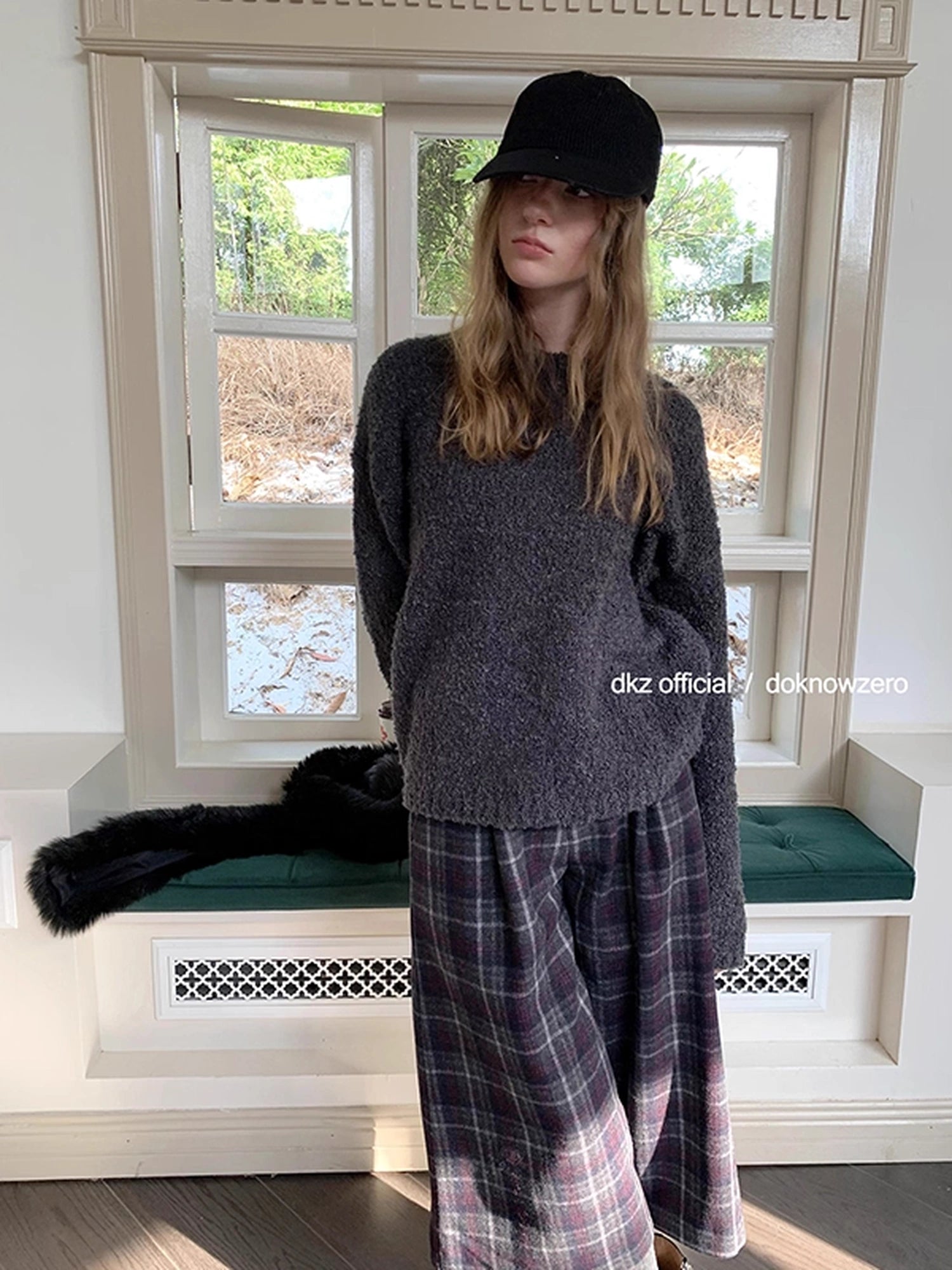 DKZ_OFFICIAL_Grey_Round_Neck_Knit_Sweater_Women_Oversized_Vintage_Winter_Top_MISSTT