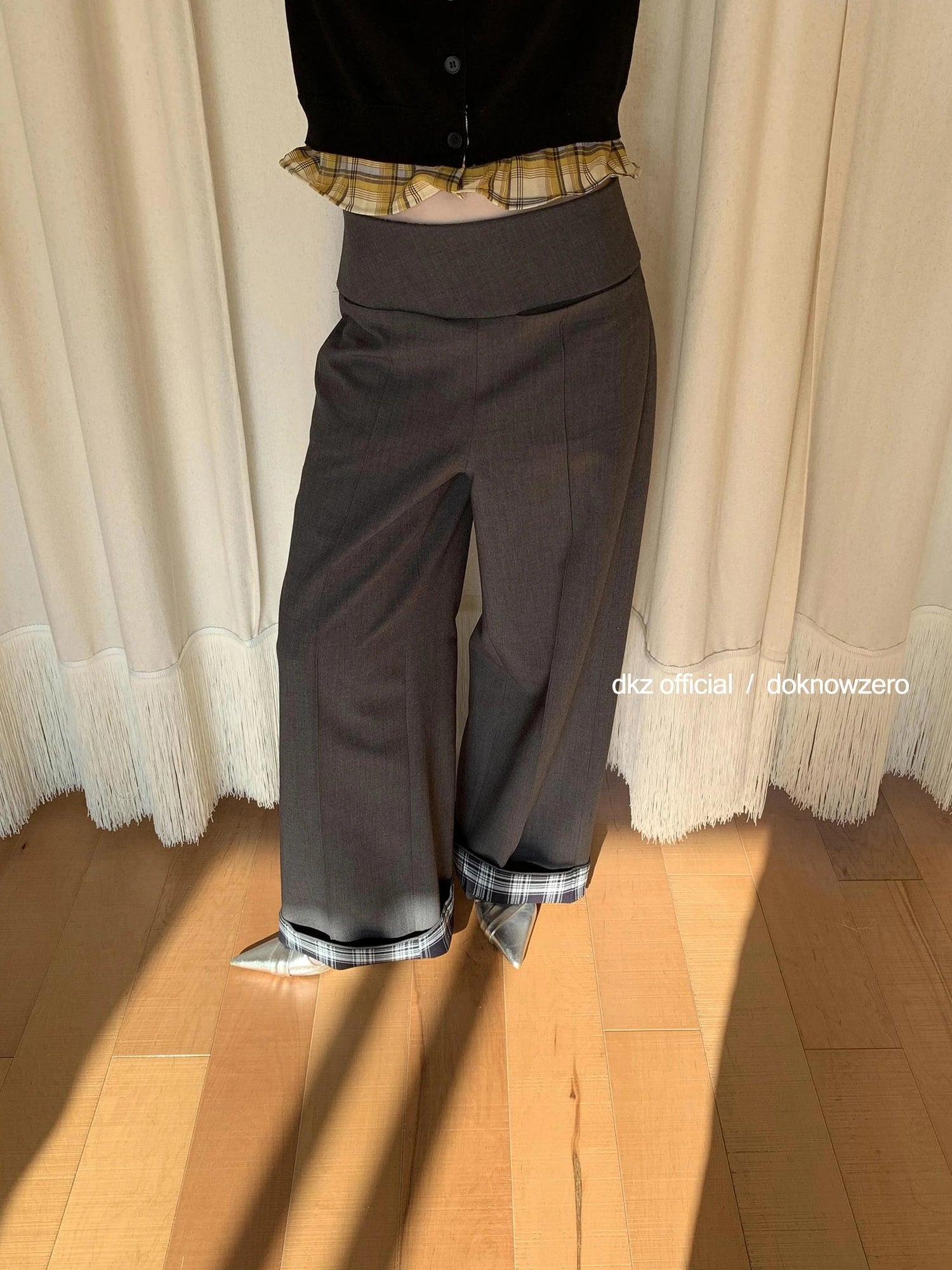 DKZ OFFICIAL Grey Wide Leg Checkered Cuff Trousers For Women