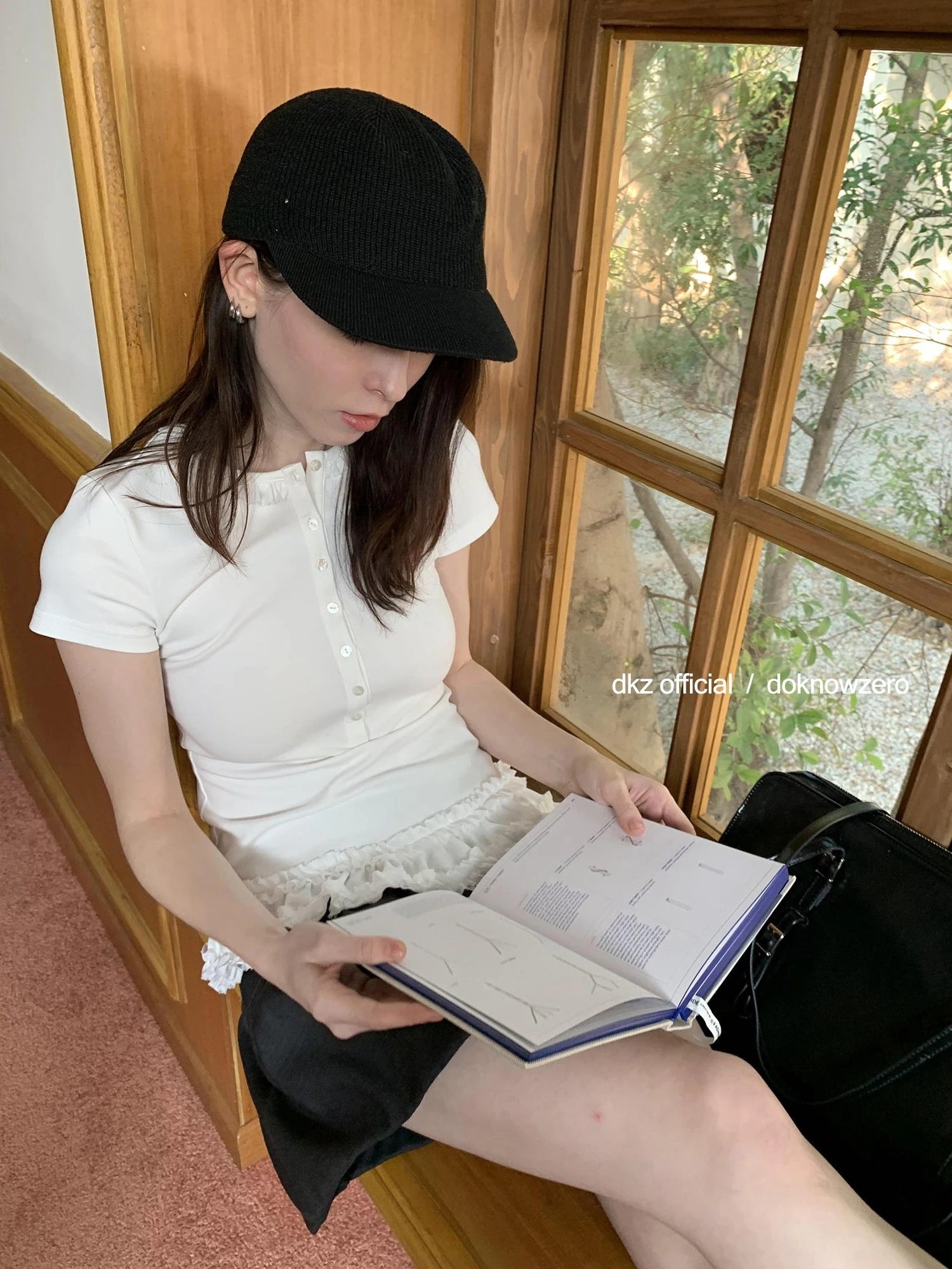 DKZ OFFICIAL Henry Collar Short Sleeve T-shirt With Hem Ruffle Design